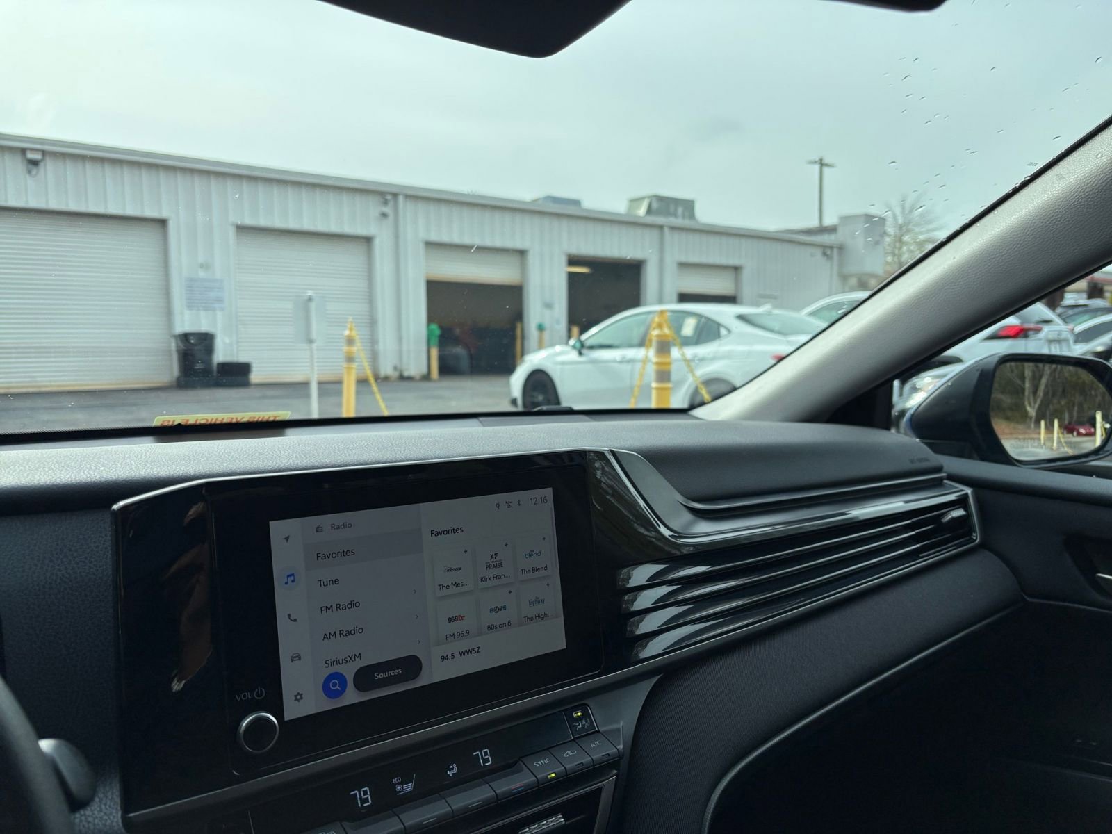 Thumbnail: 2025 Toyota Camry - 35