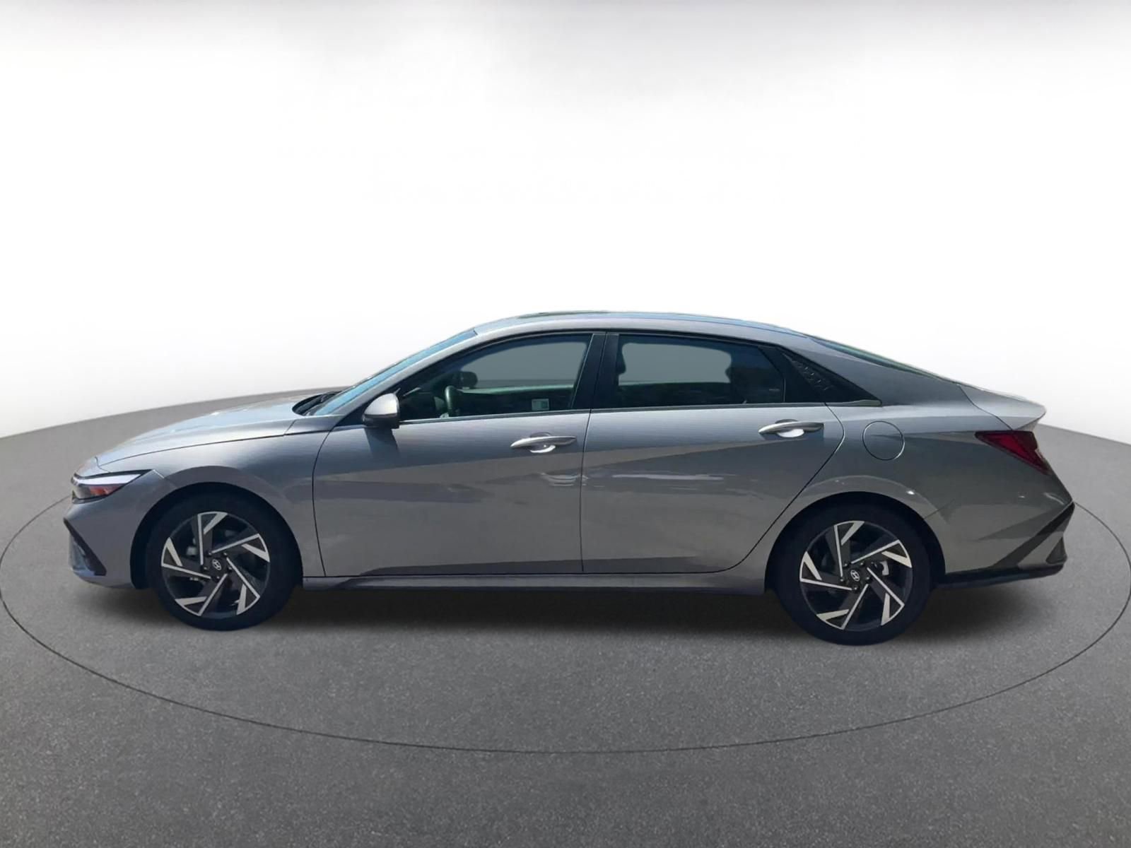 Thumbnail: 2025 Hyundai Elantra - 9