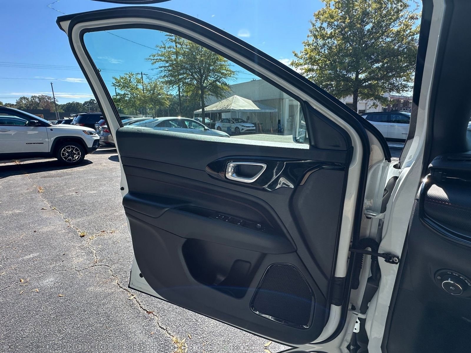 Thumbnail: 2025 Jeep Compass - 20