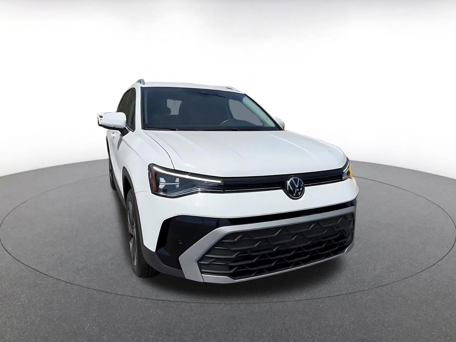 Thumbnail: 2025 Volkswagen Taos - 3