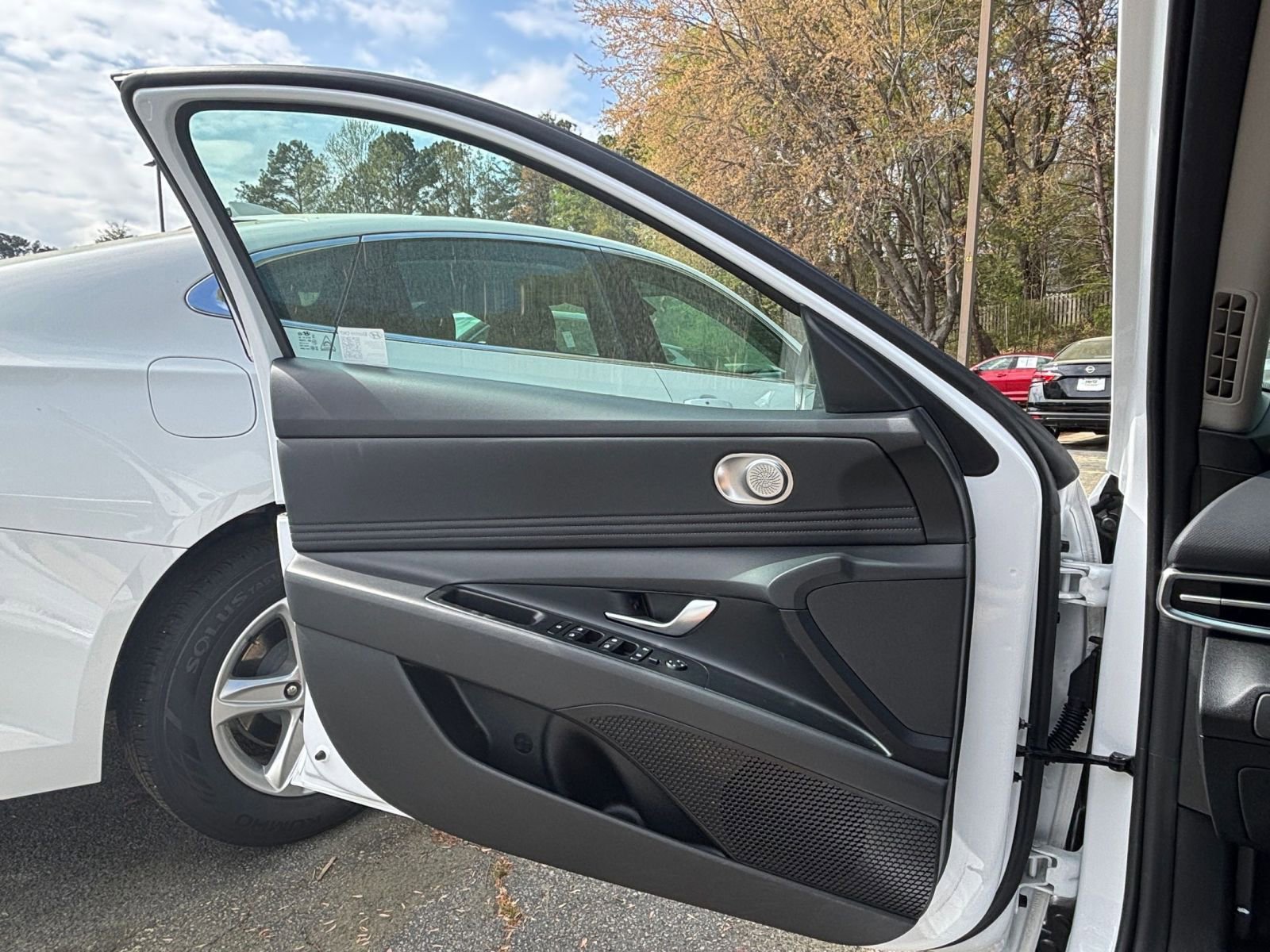 Thumbnail: 2025 Hyundai Elantra - 18