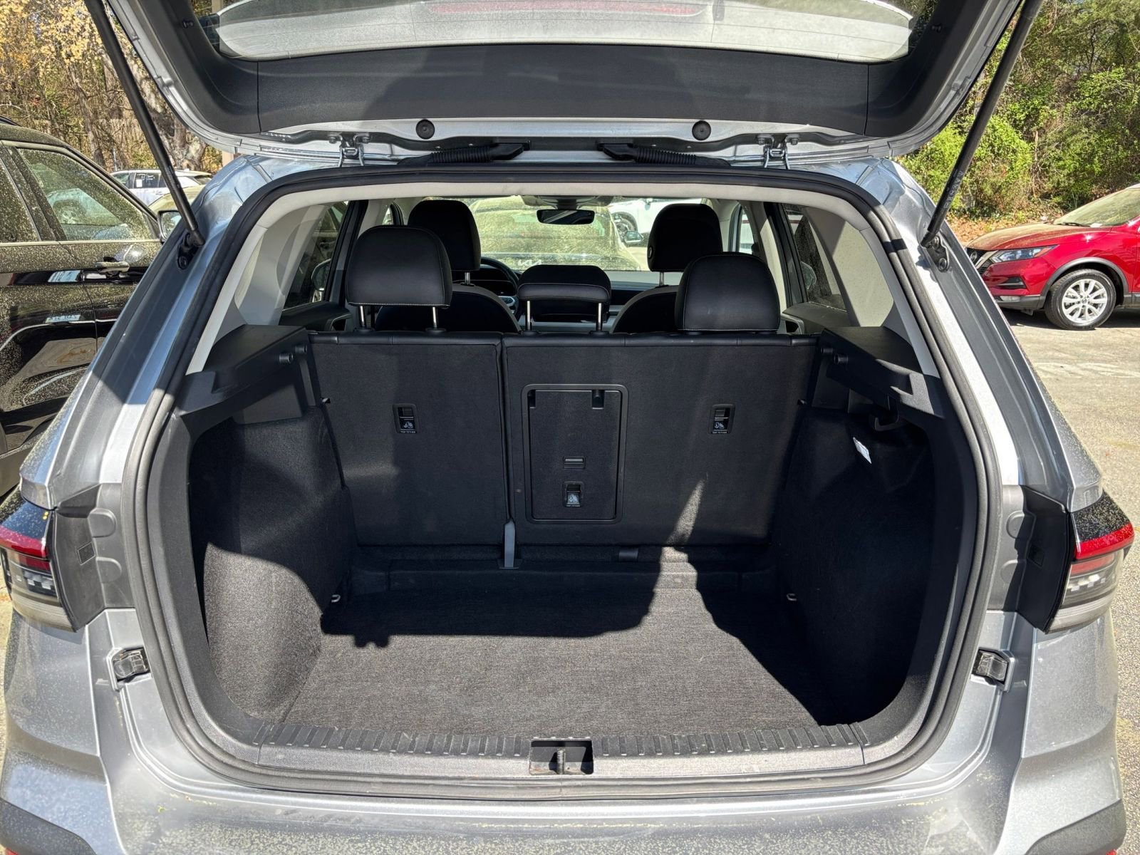 Thumbnail: 2025 Volkswagen Taos - 32