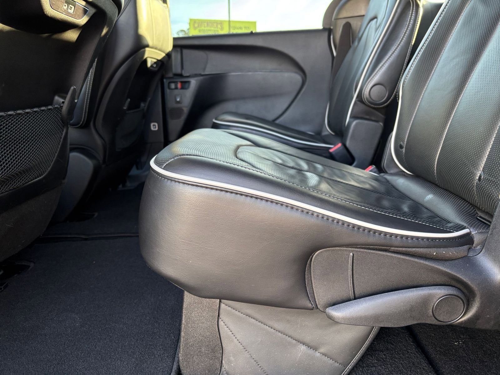 Thumbnail: 2025 Chrysler Pacifica - 27