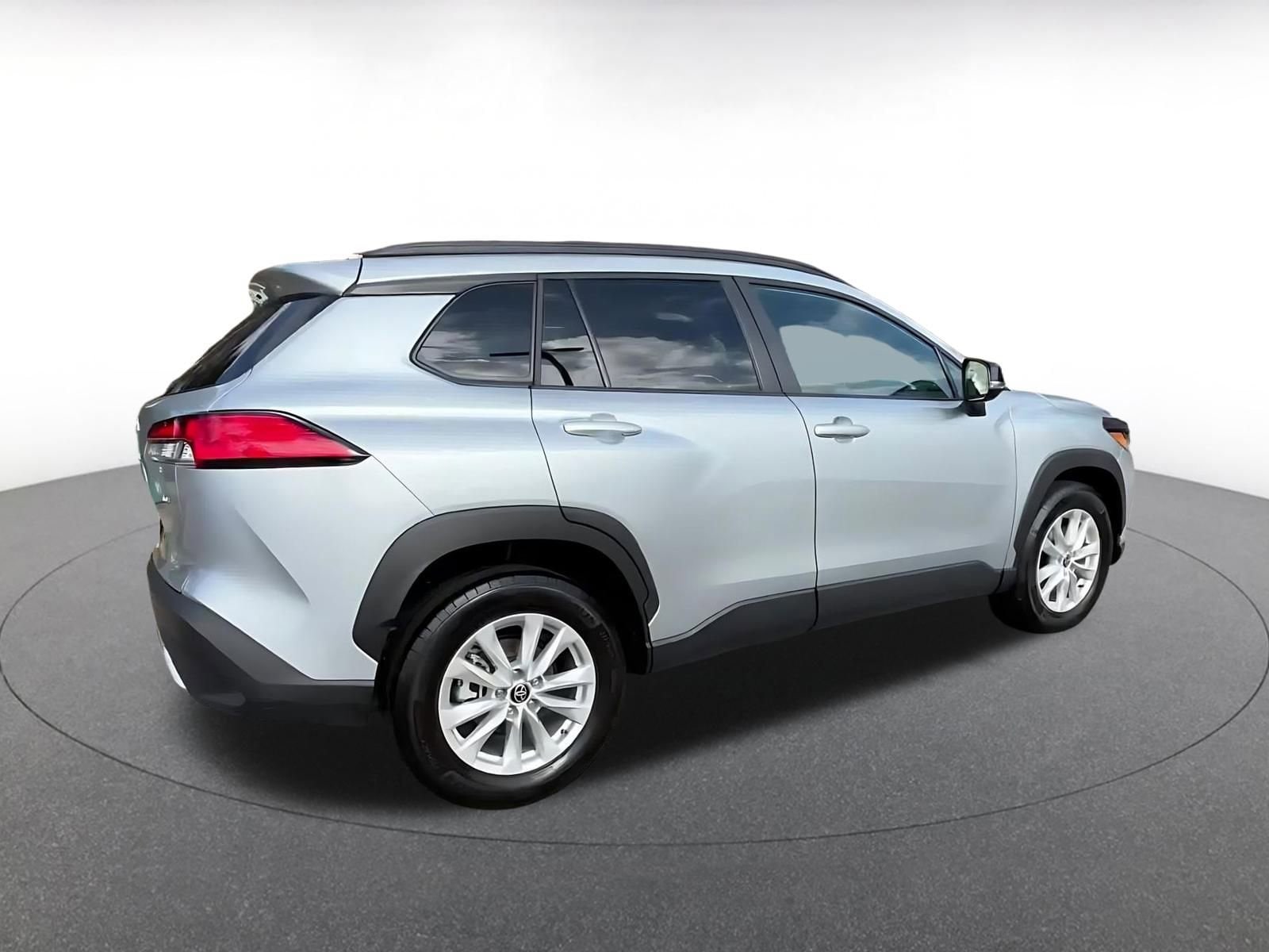 Thumbnail: 2025 Toyota Corolla Cross - 15