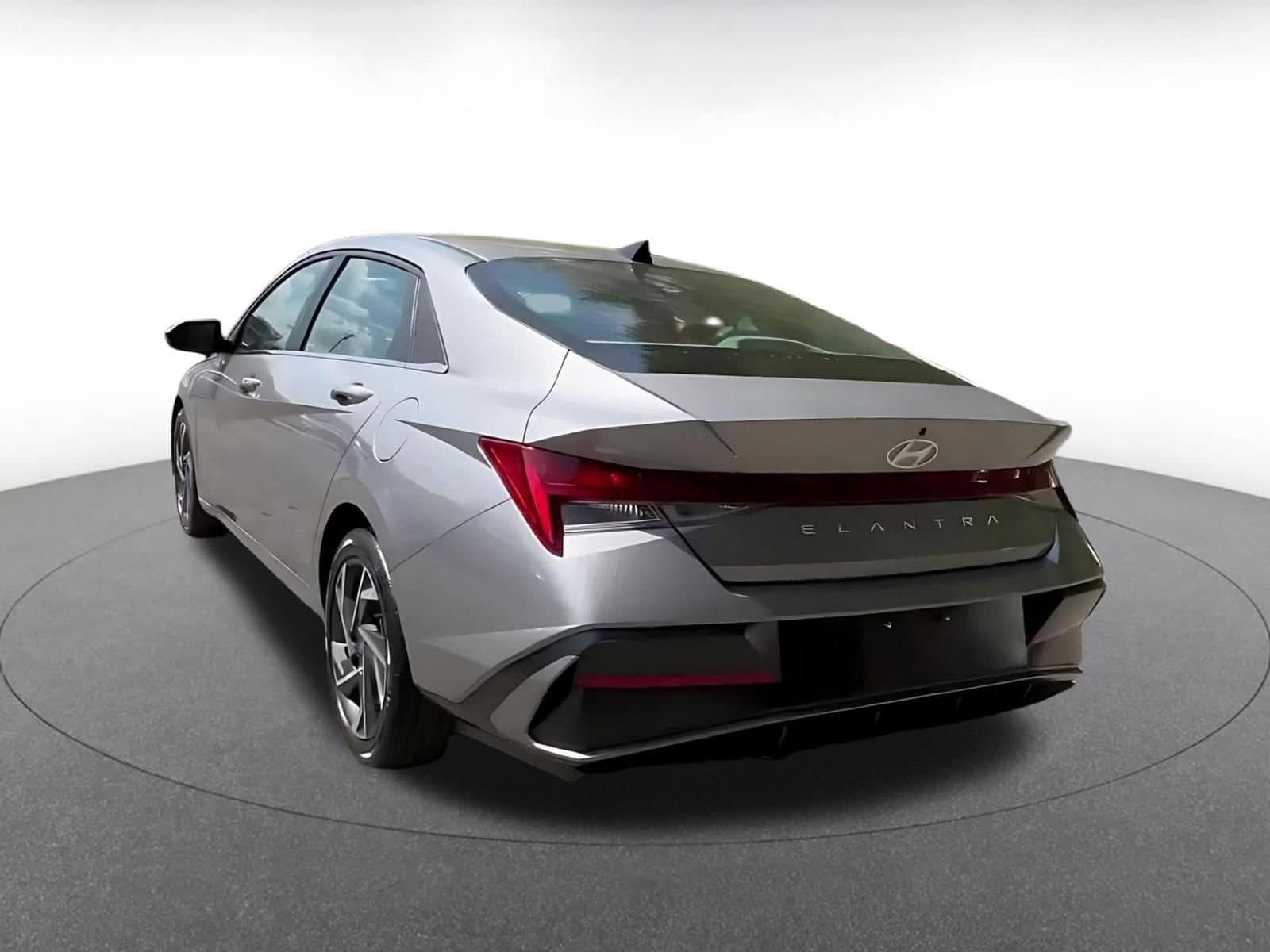 Thumbnail: 2025 Hyundai Elantra - 12