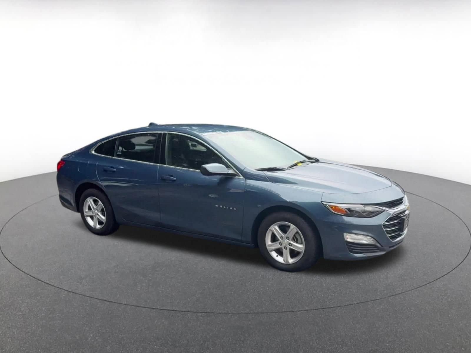 Thumbnail: 2024 Chevrolet Malibu - 2
