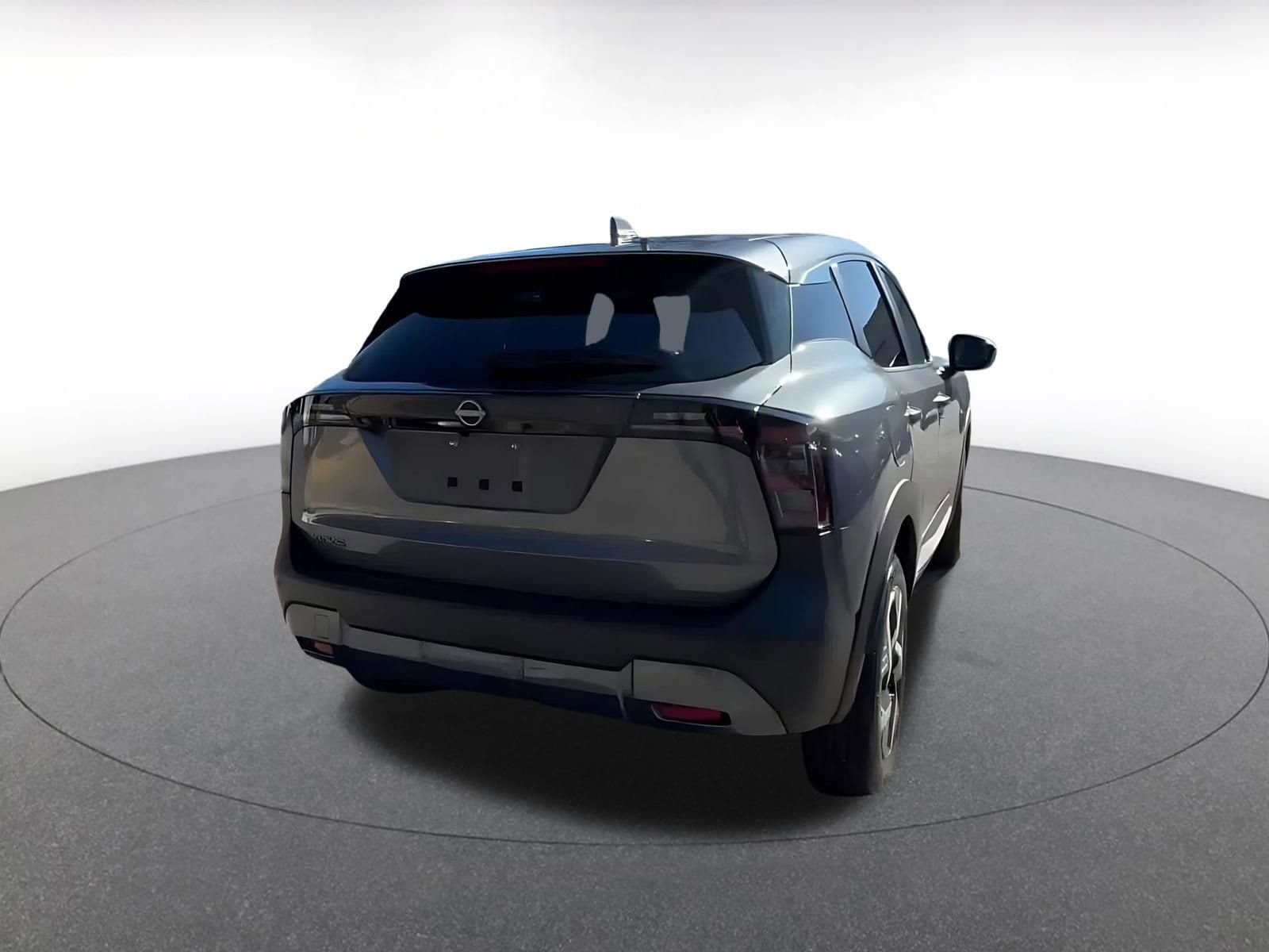 Thumbnail: 2025 Nissan Kicks - 14