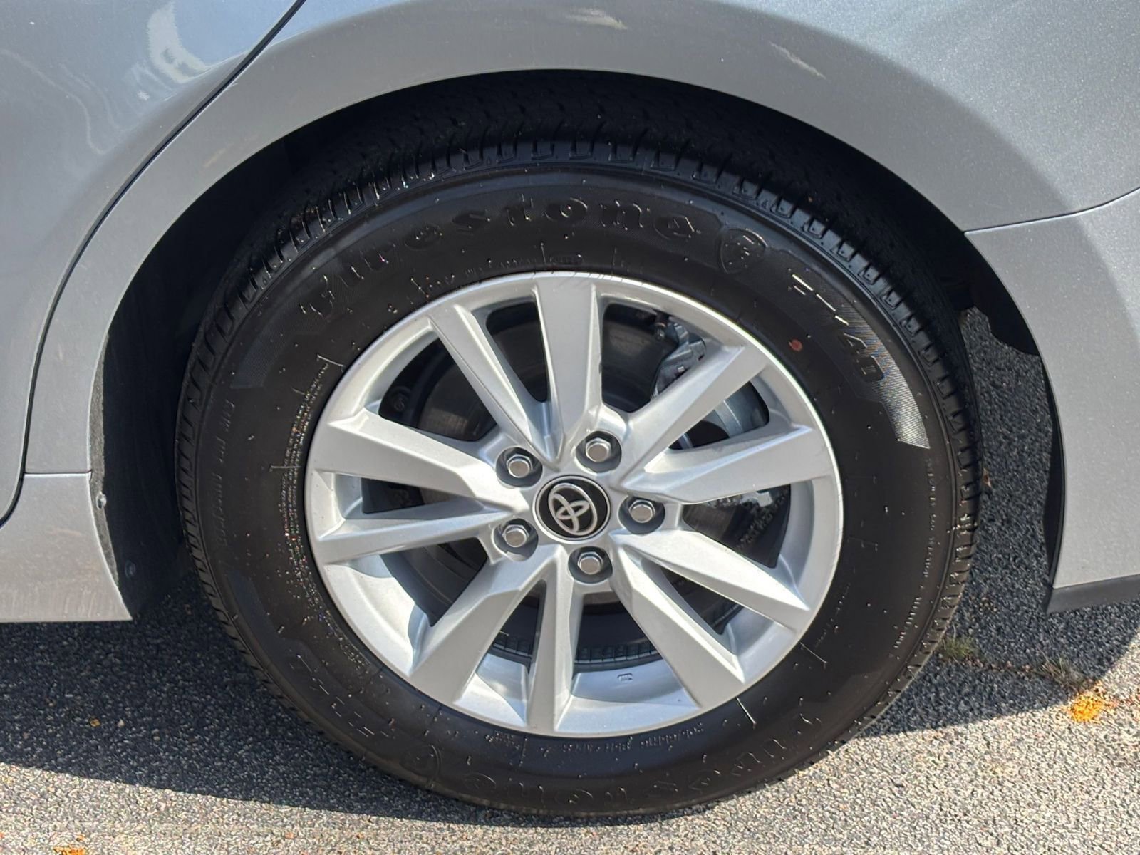 Thumbnail: 2025 Toyota Camry - 30