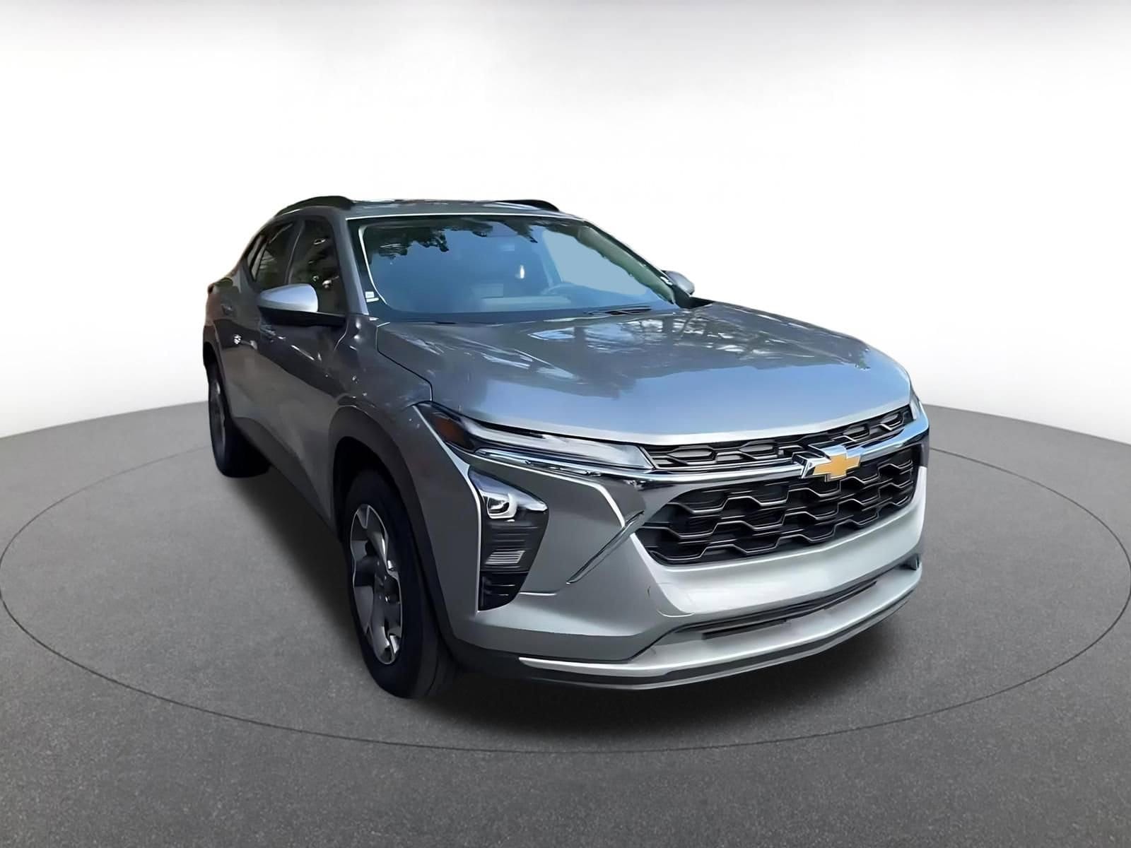 Thumbnail: 2025 Chevrolet Trax - 3