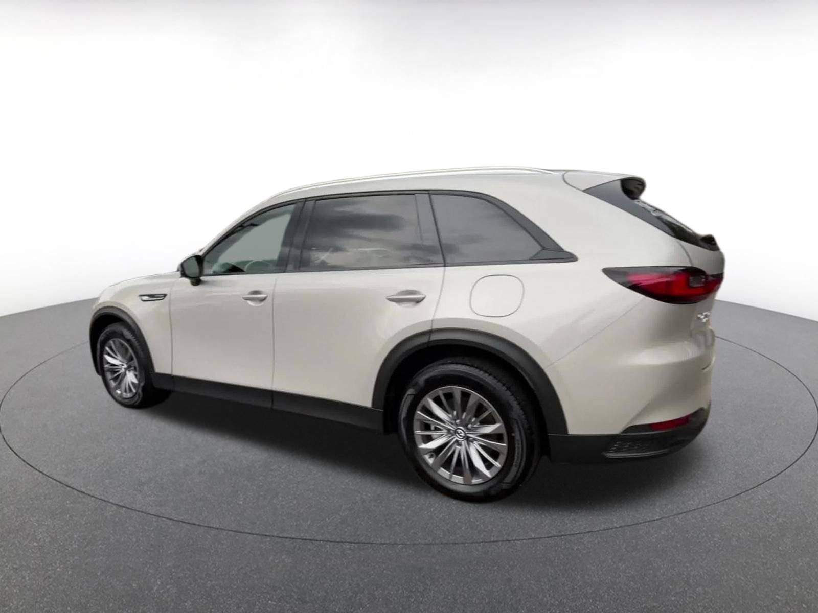 Thumbnail: 2025 Mazda CX-90 - 10