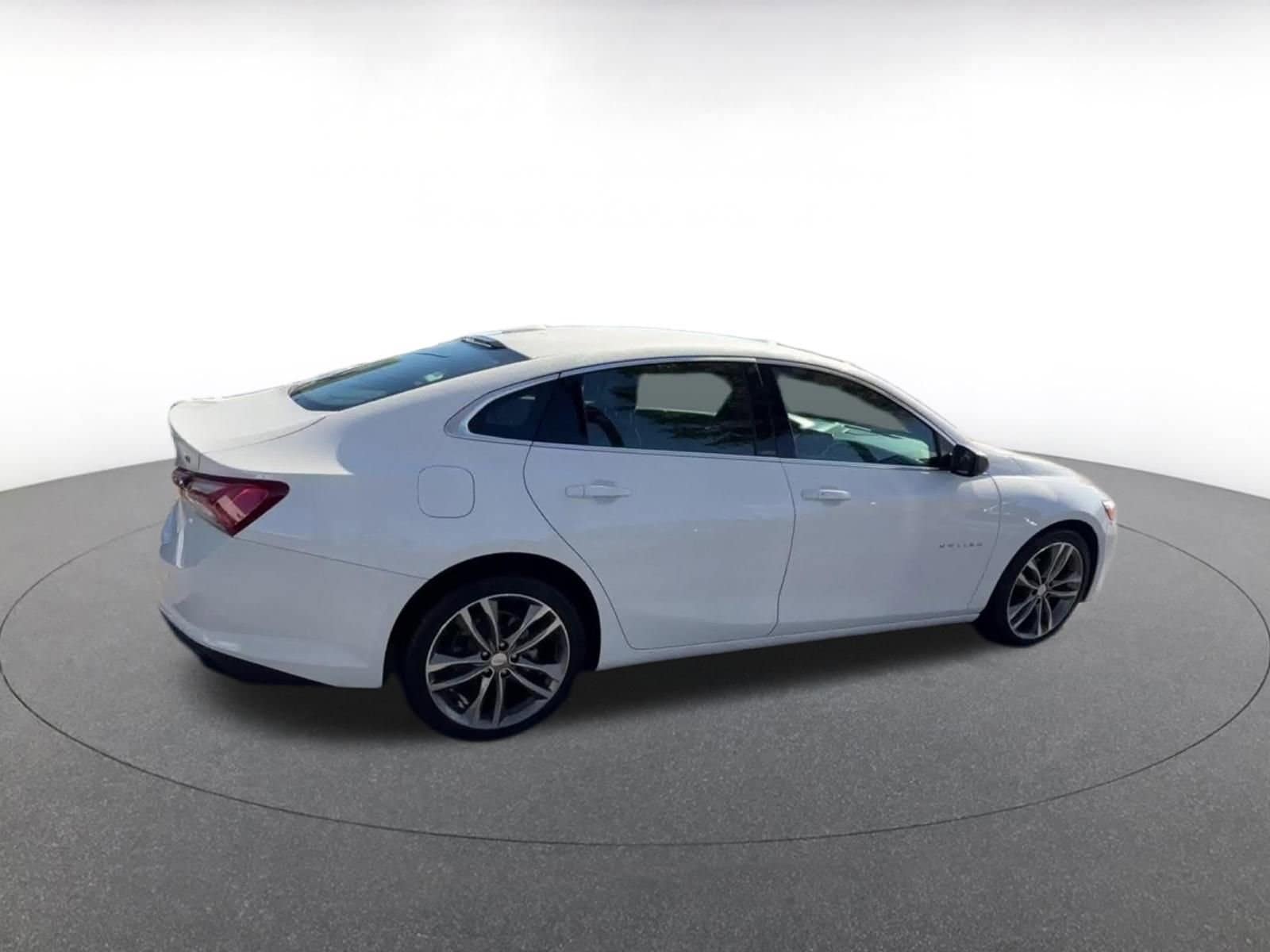 Thumbnail: 2024 Chevrolet Malibu - 14