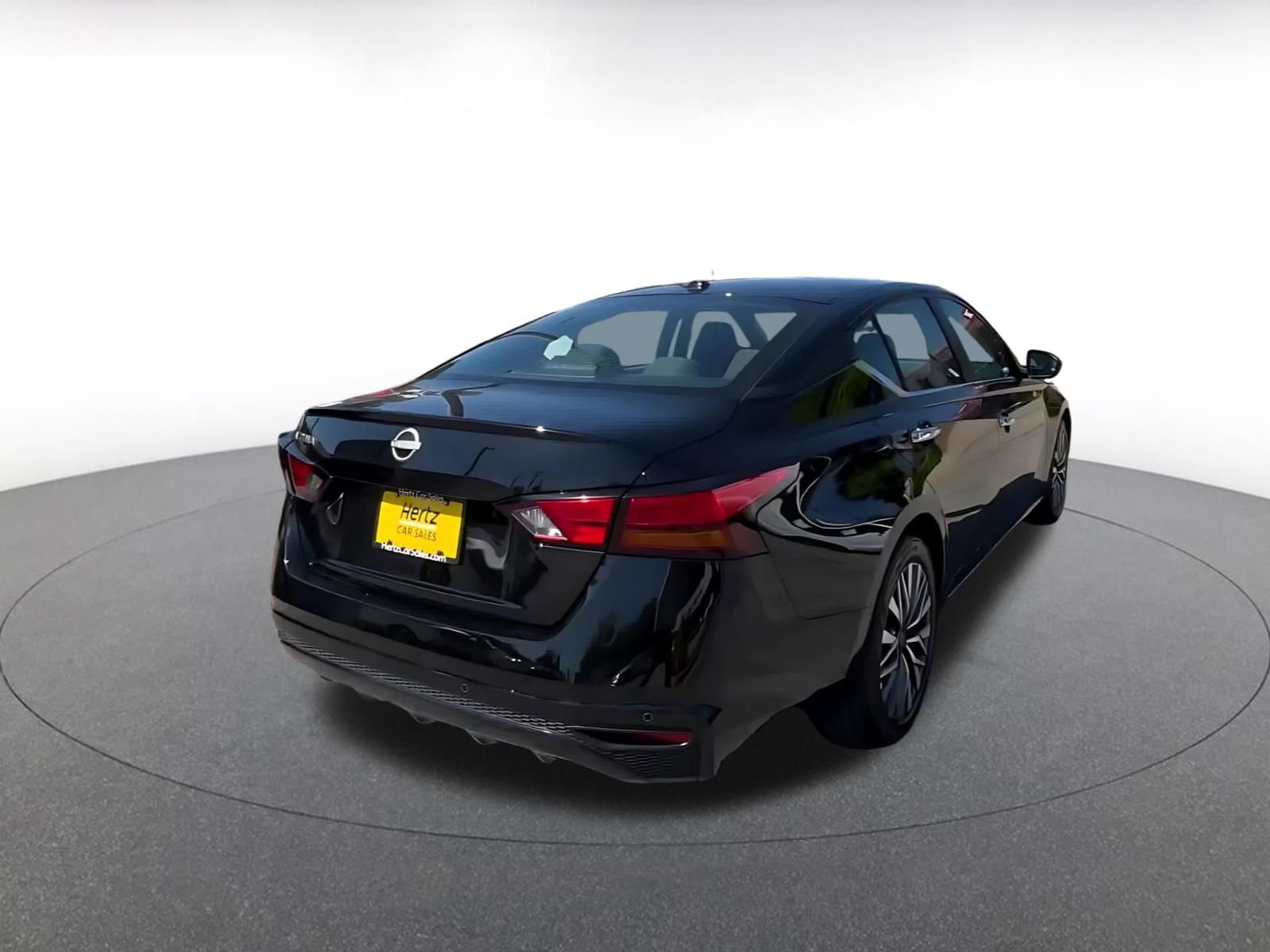 Thumbnail: 2025 Nissan Altima - 15