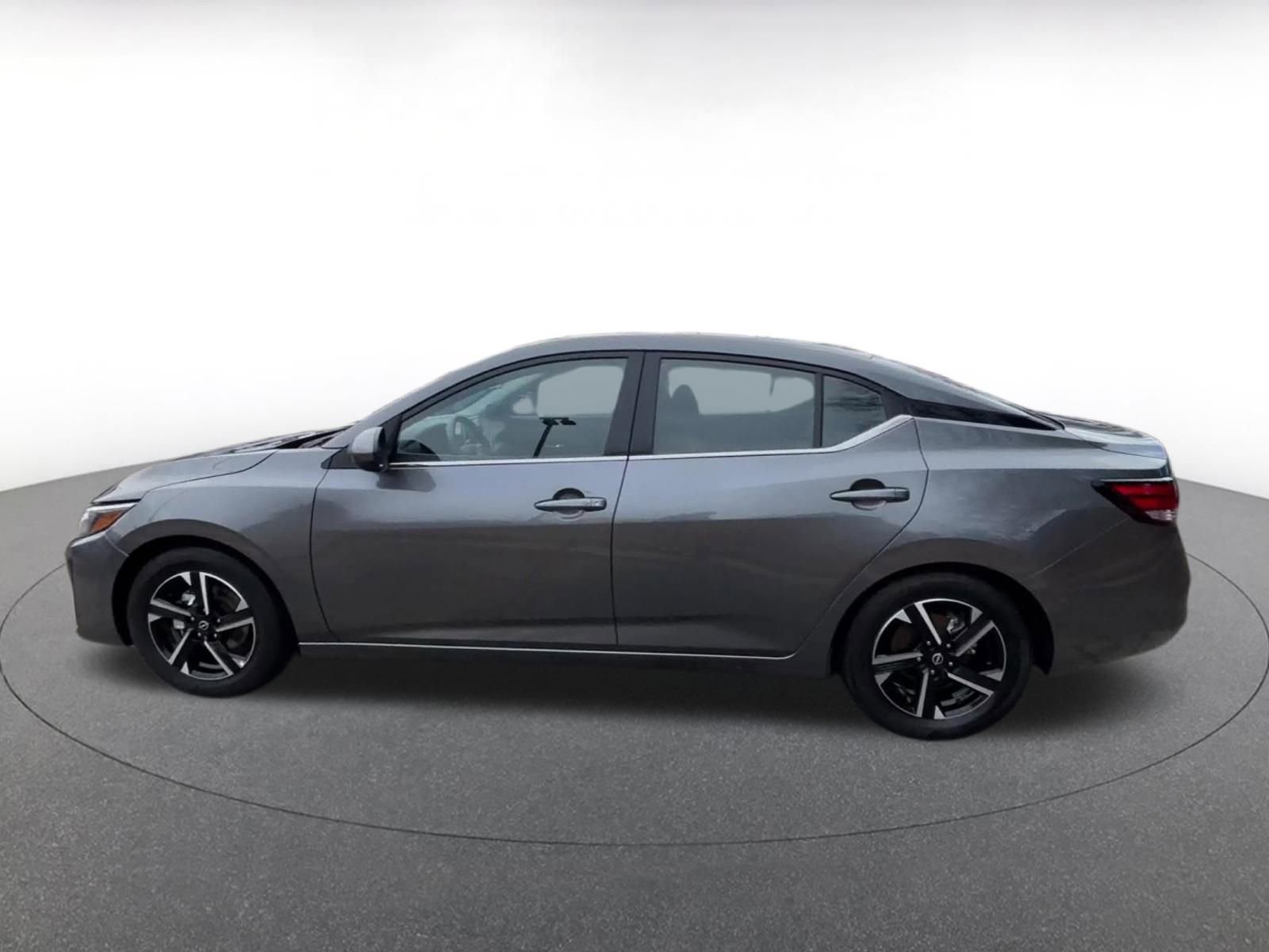 Thumbnail: 2025 Nissan Sentra - 9