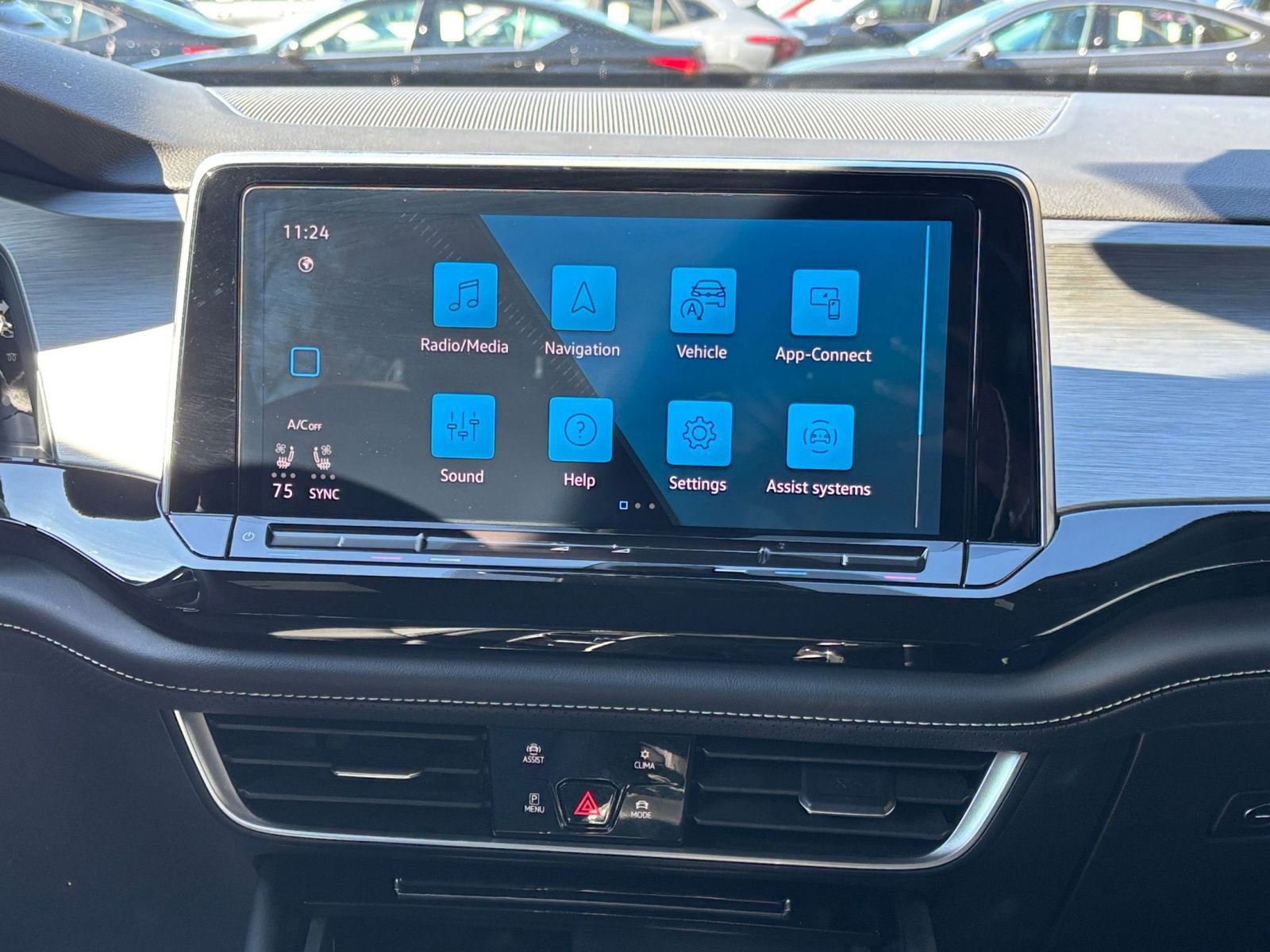 Thumbnail: 2025 Volkswagen Atlas - 17