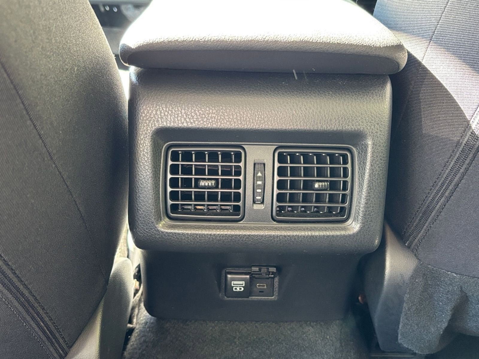 Thumbnail: 2025 Toyota Camry - 24