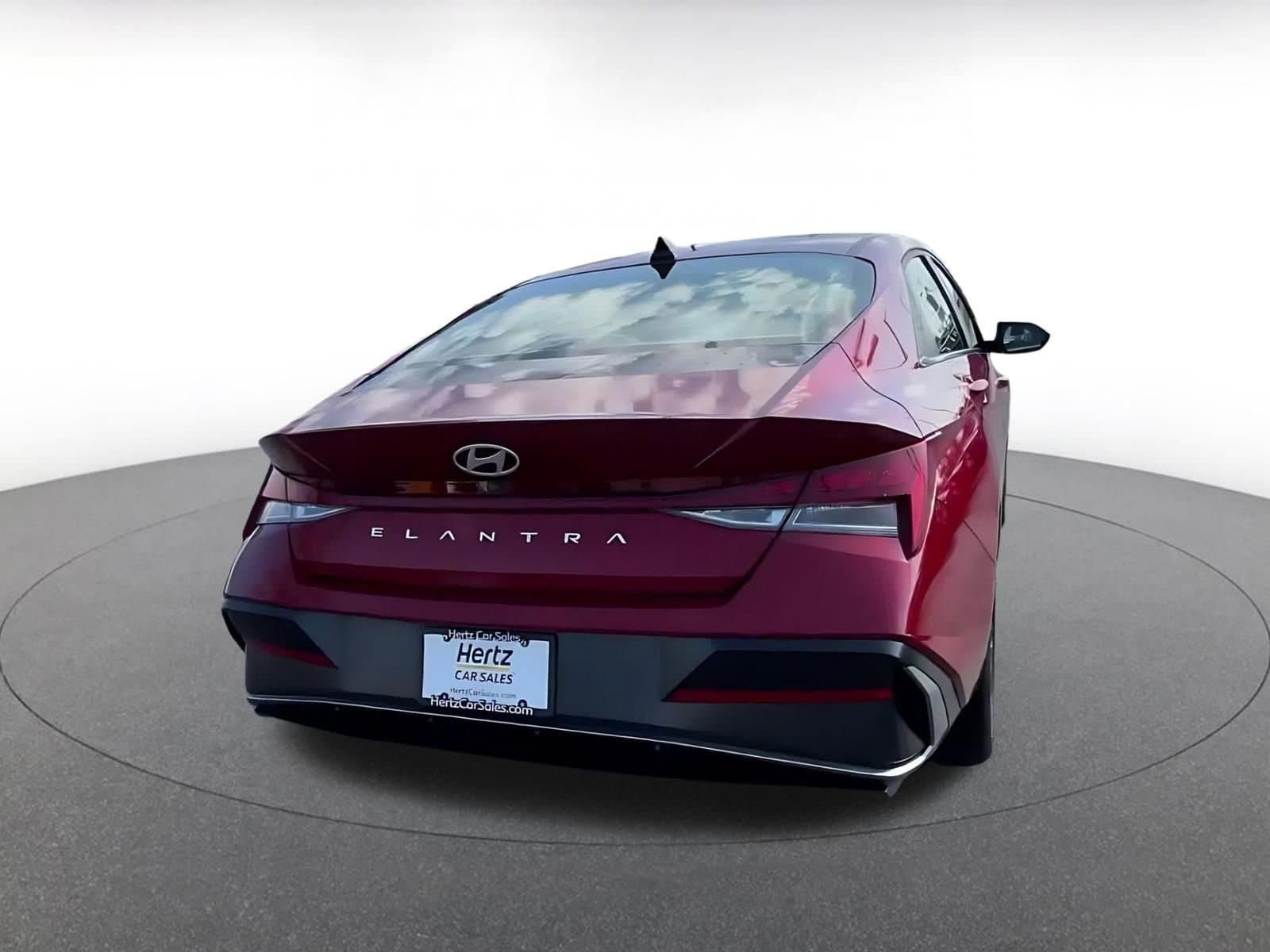 Thumbnail: 2025 Hyundai Elantra - 14