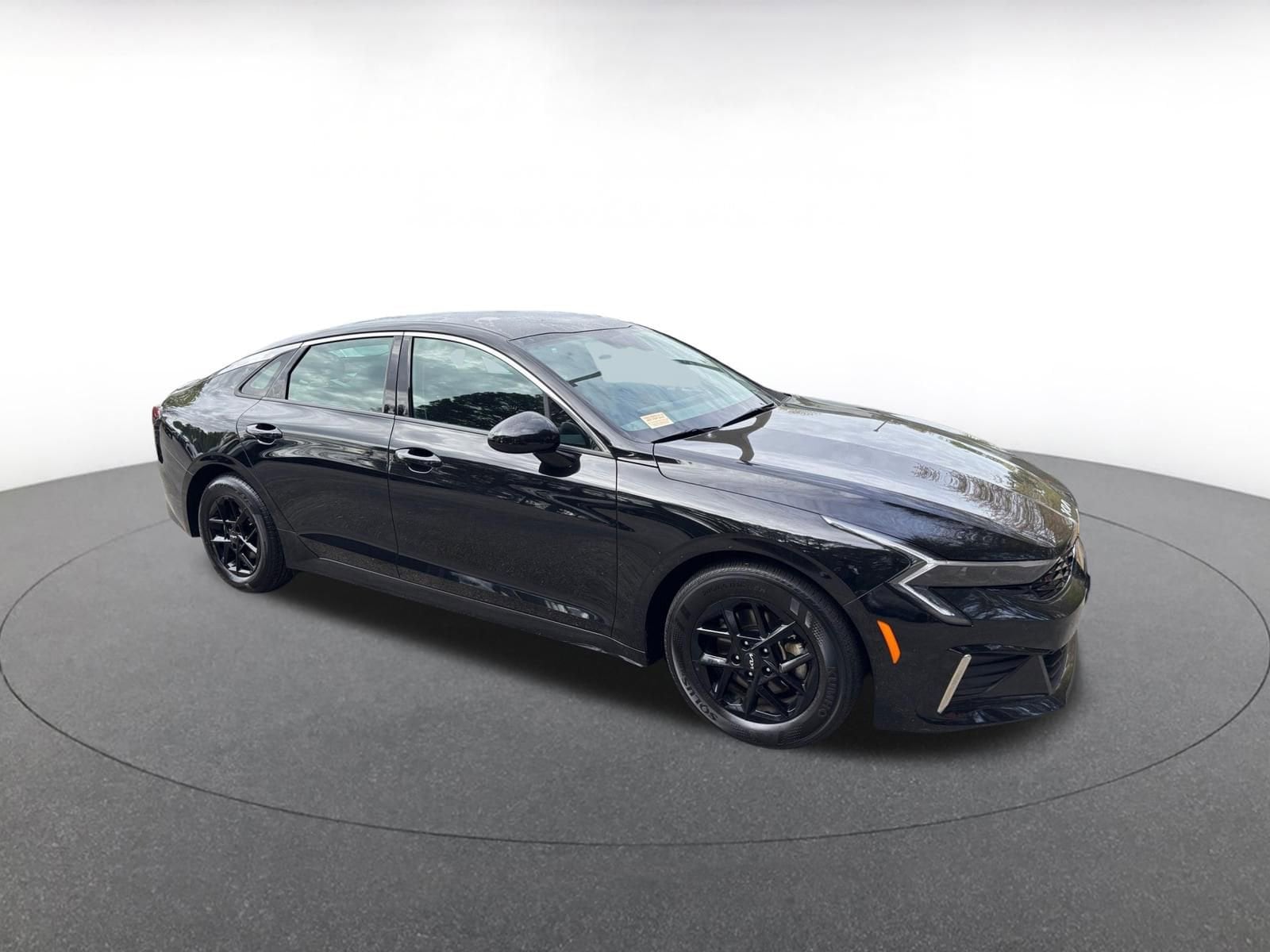 Thumbnail: 2025 Kia K5 - 1