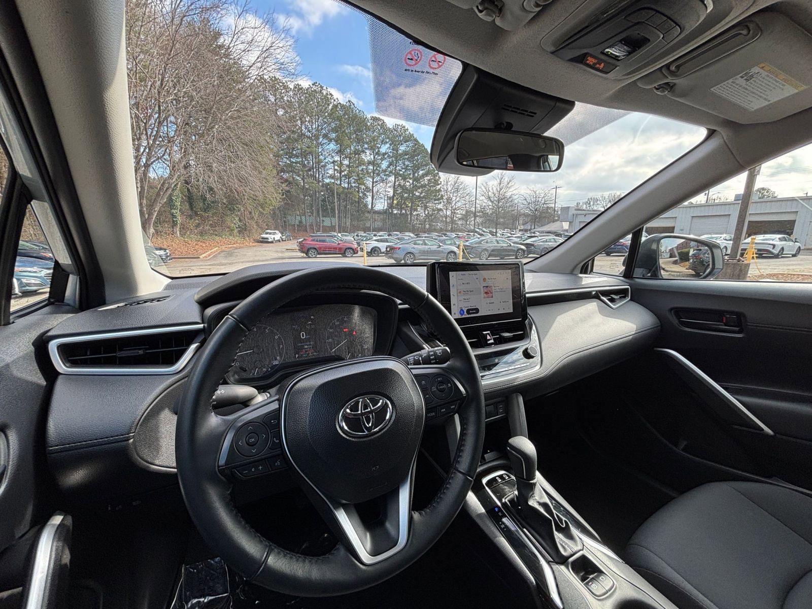 Thumbnail: 2025 Toyota Corolla Cross - 33