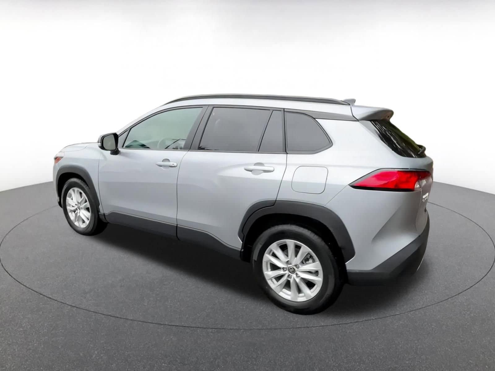 Thumbnail: 2025 Toyota Corolla Cross - 10