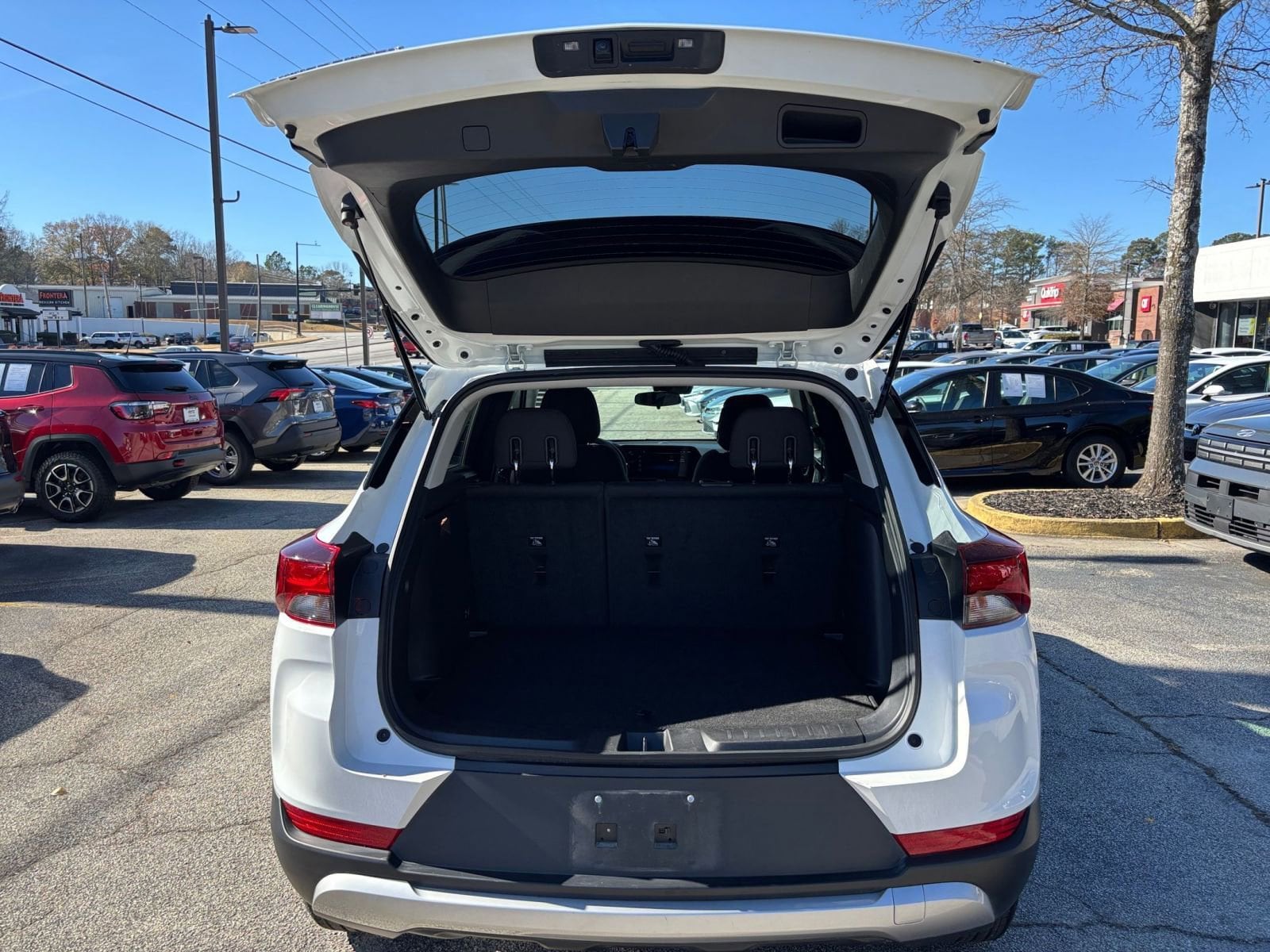 Thumbnail: 2025 Chevrolet TrailBlazer - 31