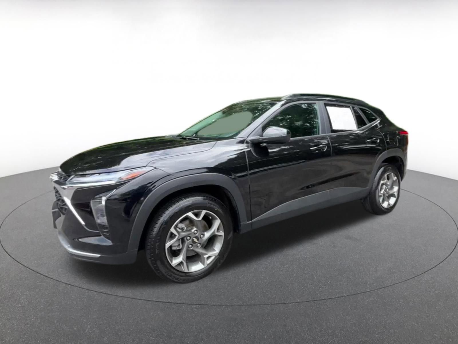 Thumbnail: 2025 Chevrolet Trax - 8