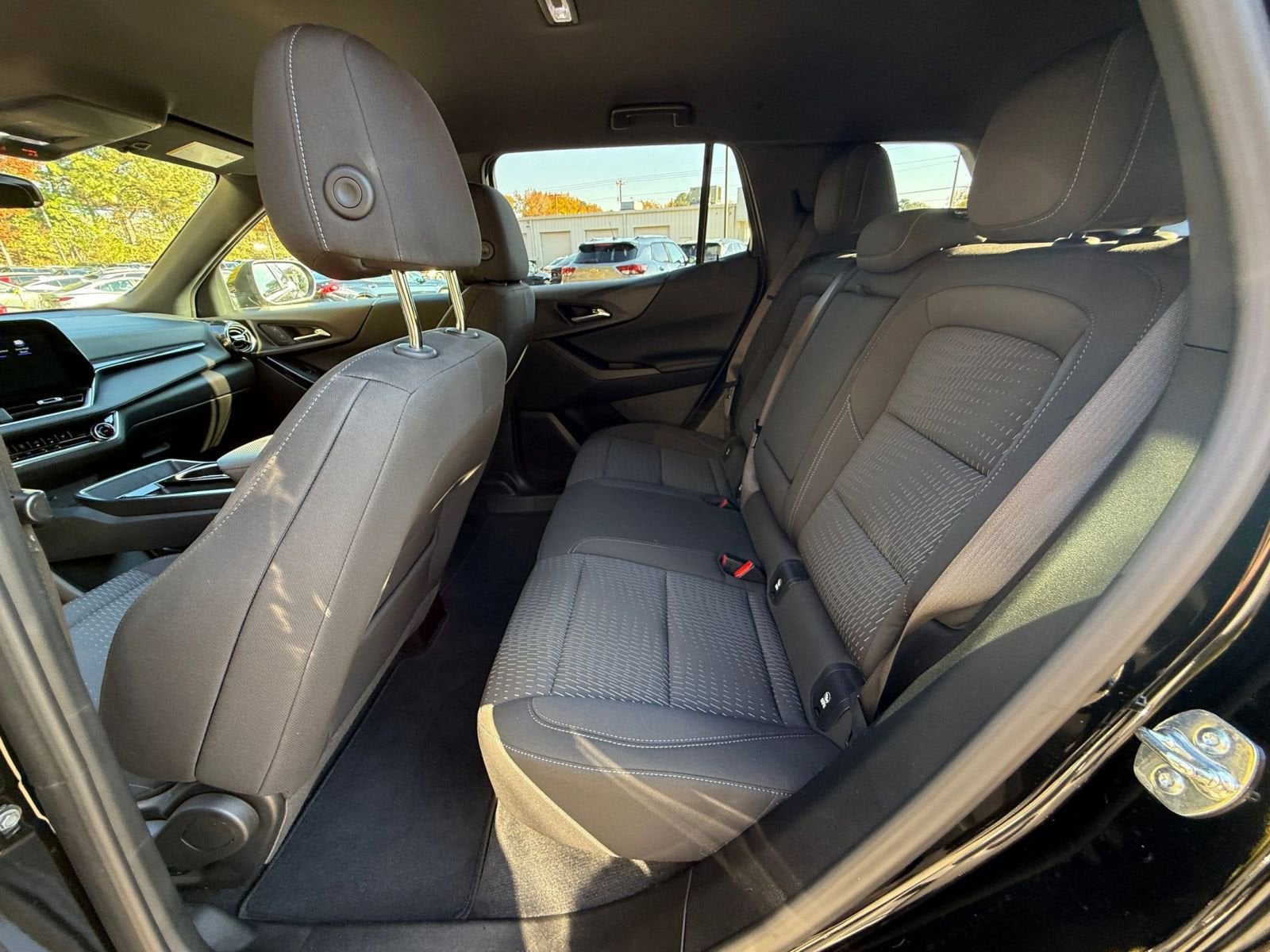 Thumbnail: 2025 Chevrolet Equinox - 25