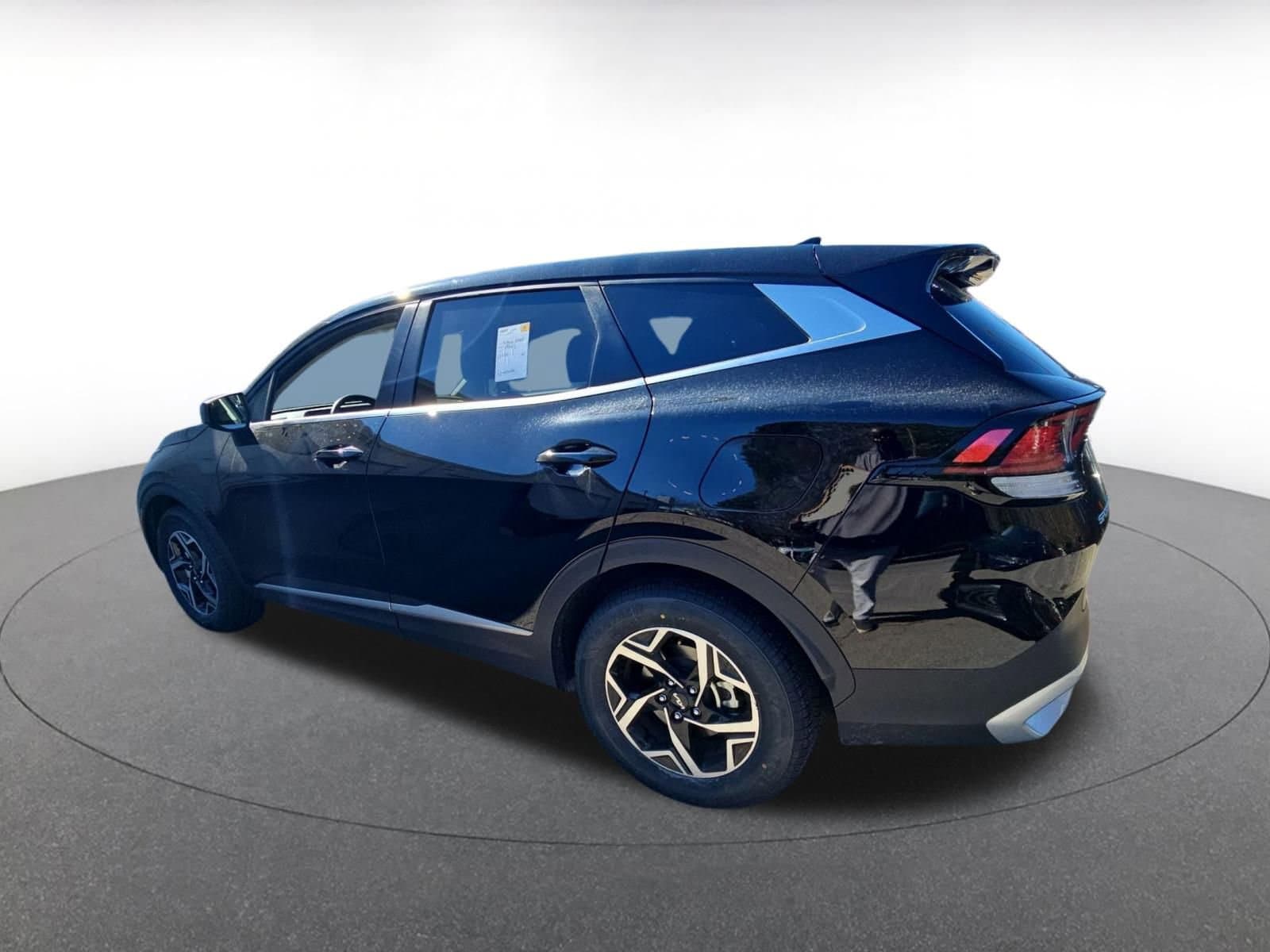 Thumbnail: 2025 Kia Sportage - 5