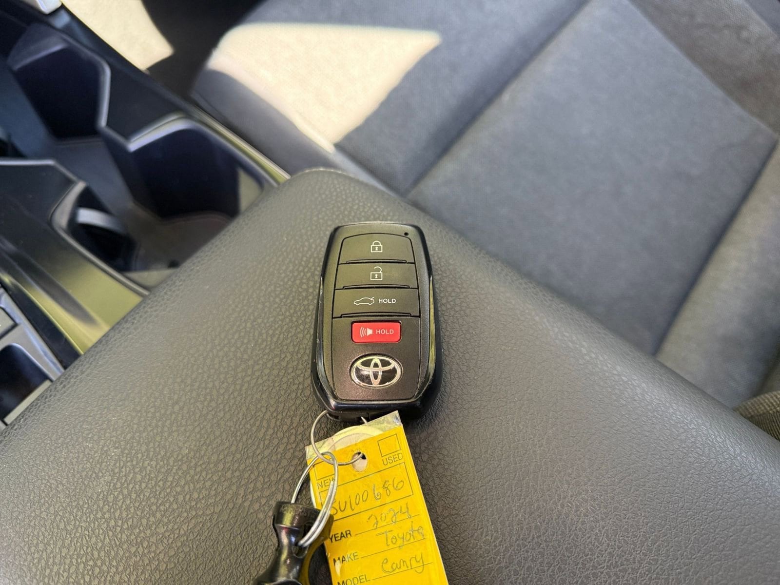 Thumbnail: 2025 Toyota Camry - 22