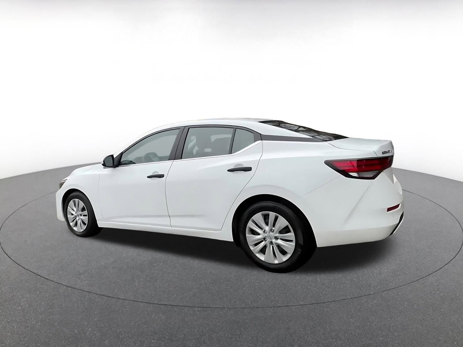 Thumbnail: 2025 Nissan Sentra - 10