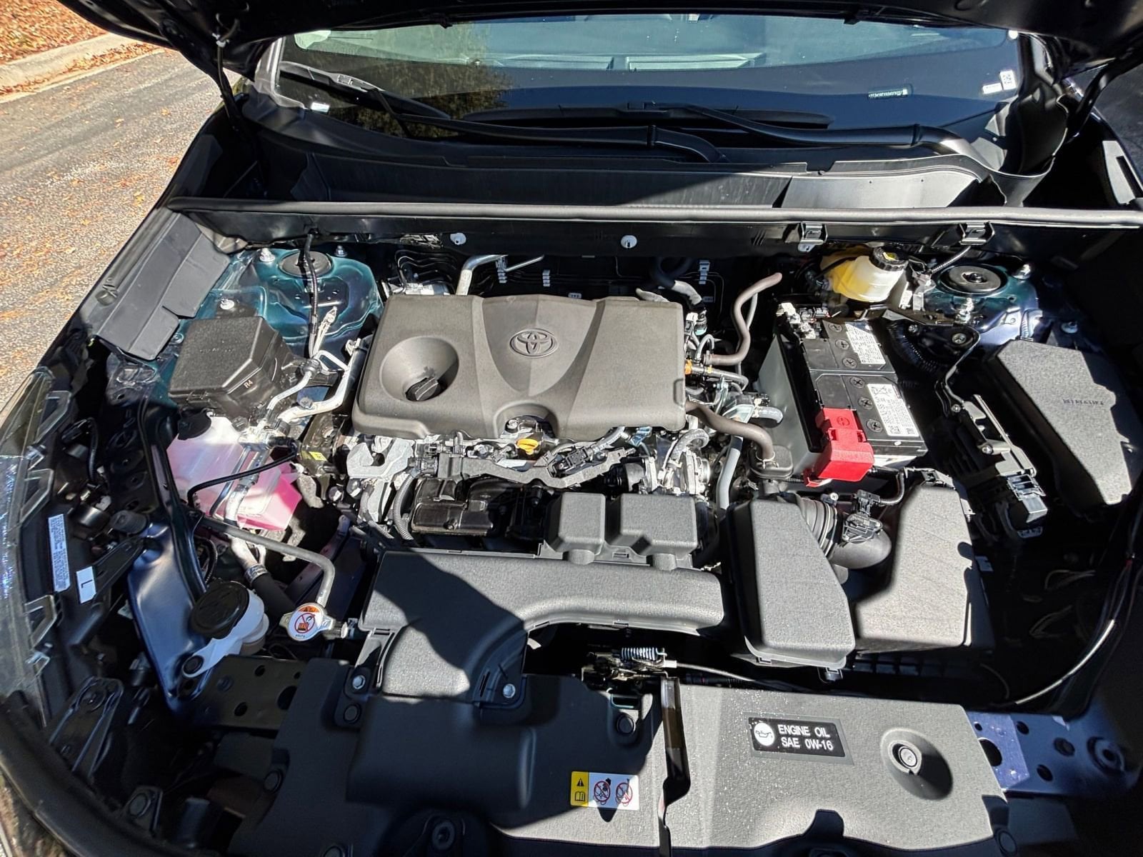 Thumbnail: 2025 Toyota RAV4 - 32