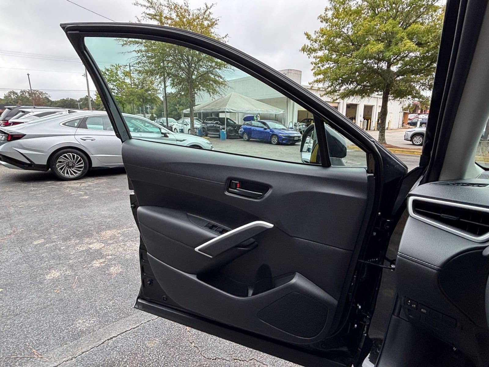 Thumbnail: 2025 Toyota Corolla Cross - 20