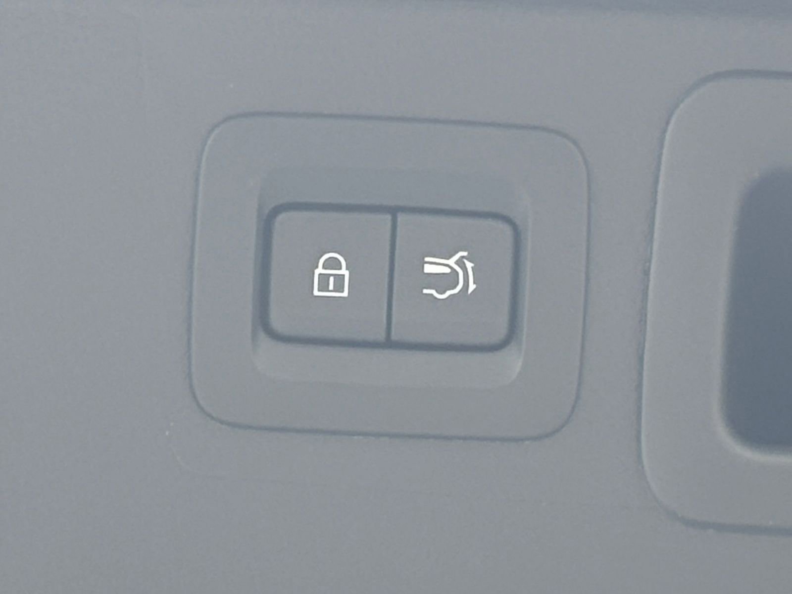 Thumbnail: 2025 Mazda CX-50 - 23