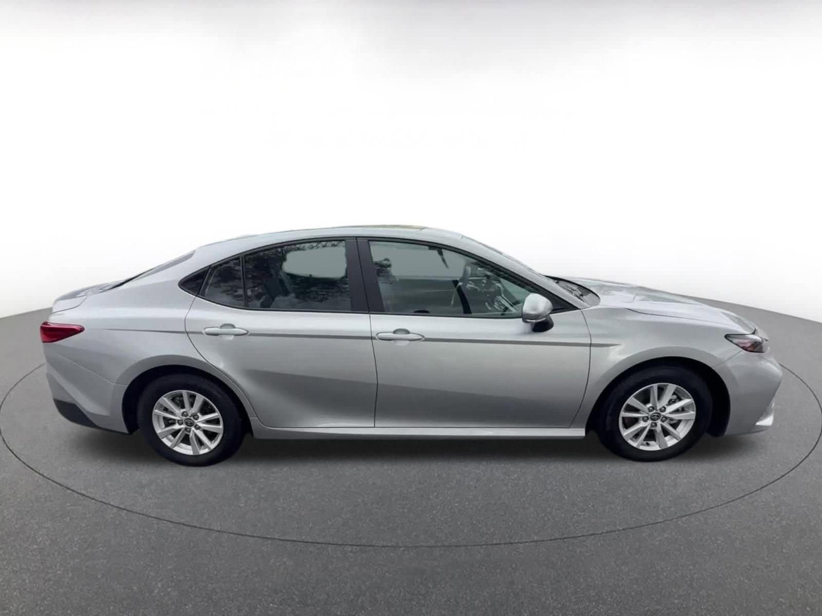 Thumbnail: 2025 Toyota Camry - 16