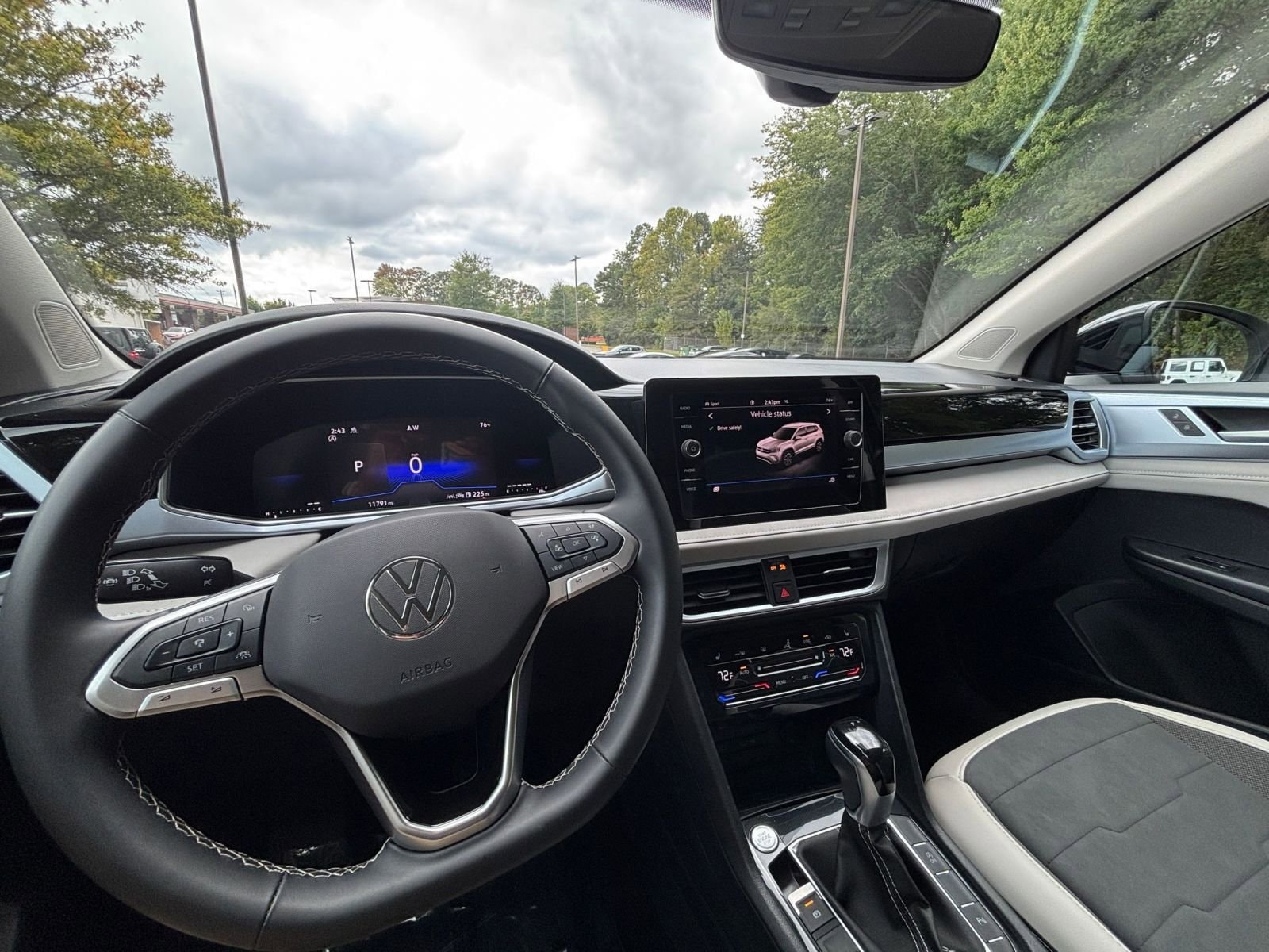 Thumbnail: 2025 Volkswagen Taos - 33