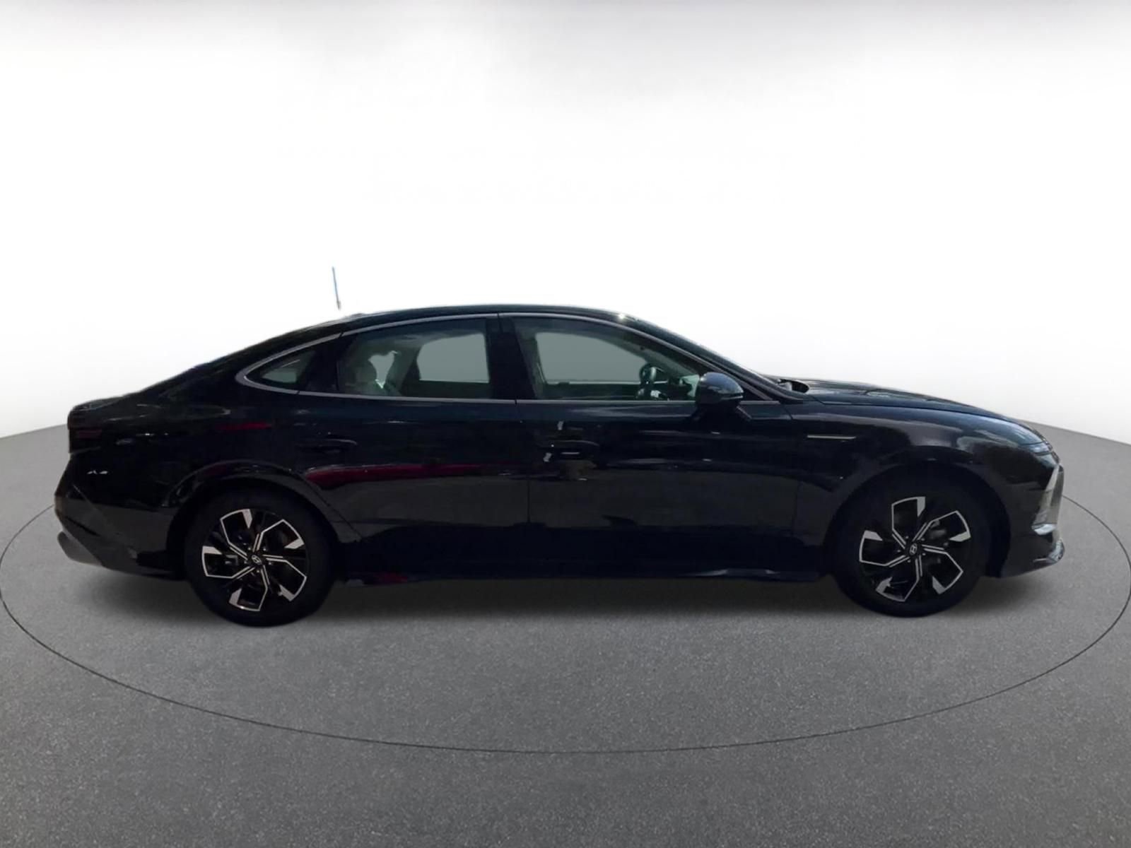 Thumbnail: 2025 Hyundai Sonata - 16