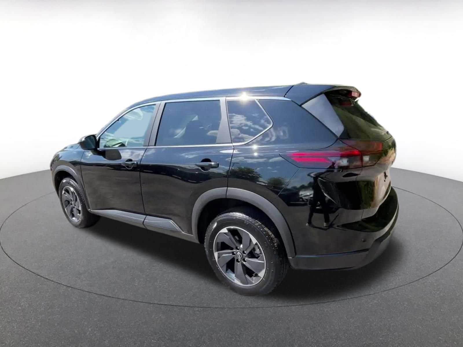 Thumbnail: 2025 Nissan Rogue - 10