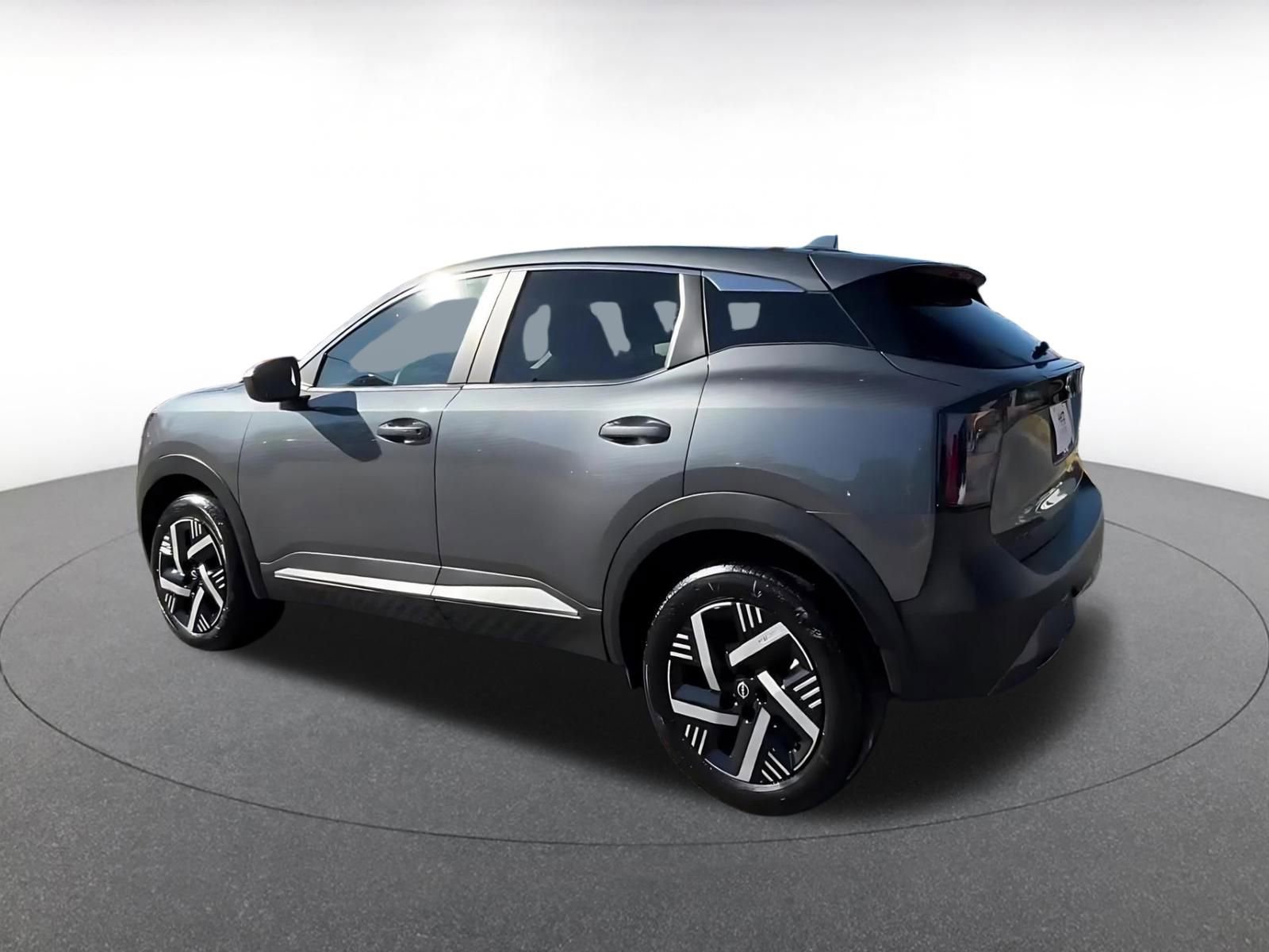 Thumbnail: 2025 Nissan Kicks - 10