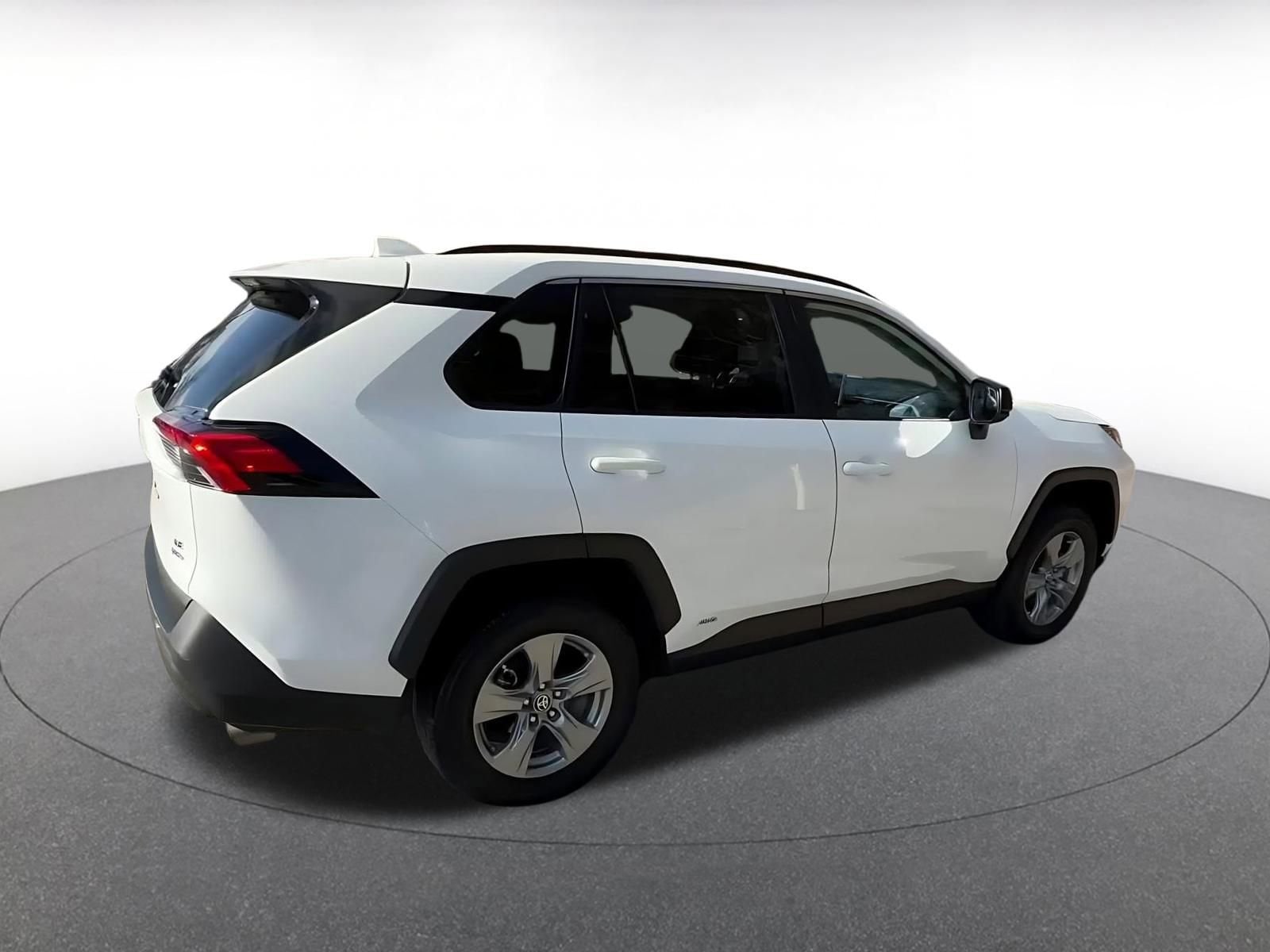 Thumbnail: 2025 Toyota RAV4 - 15