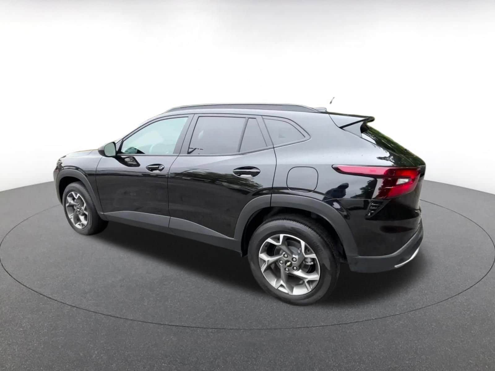 Thumbnail: 2025 Chevrolet Trax - 10