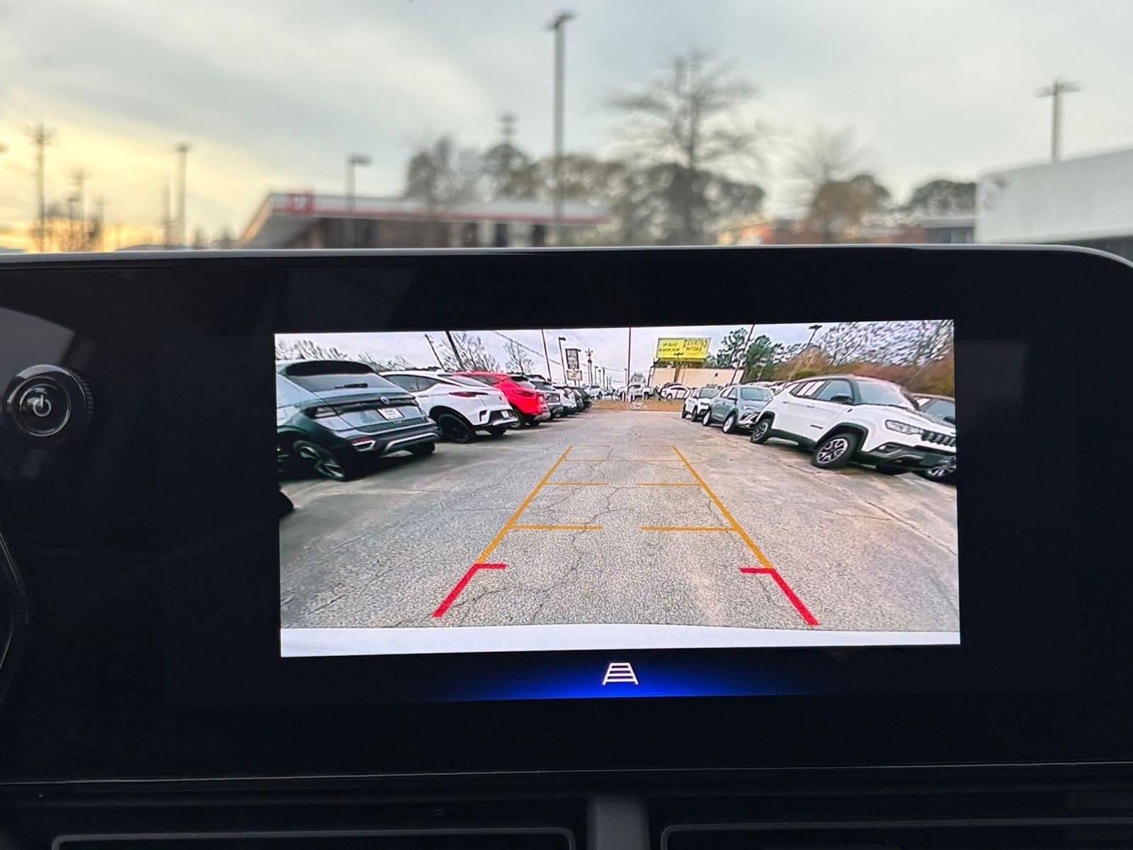 Thumbnail: 2025 Chevrolet Trax - 17