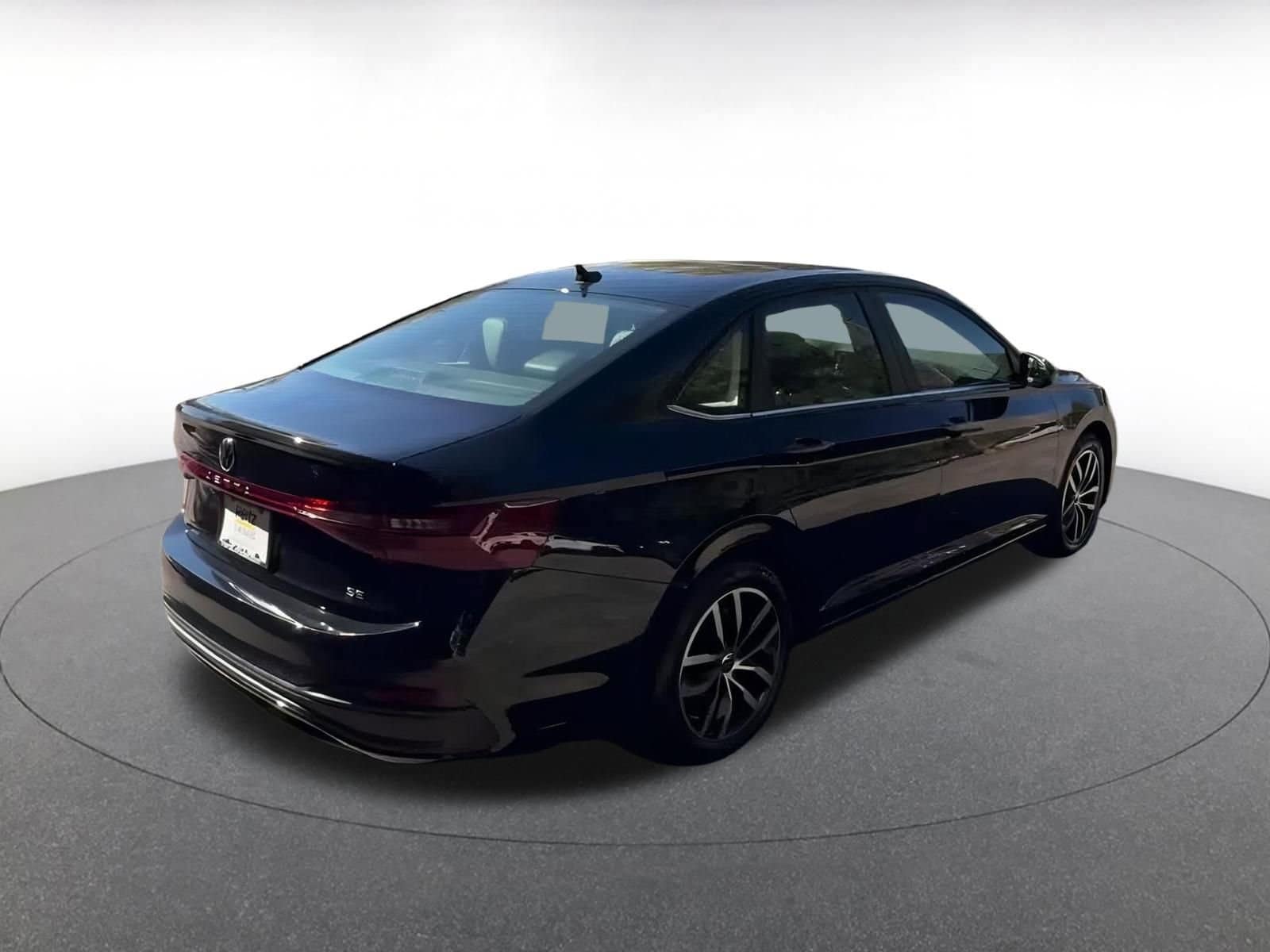 Thumbnail: 2025 Volkswagen Jetta - 14