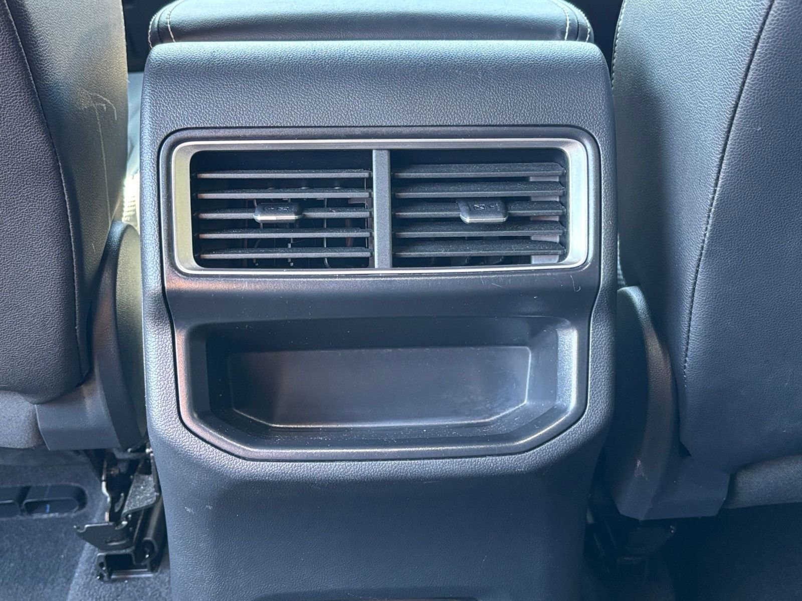 Thumbnail: 2025 Volkswagen Atlas - 24