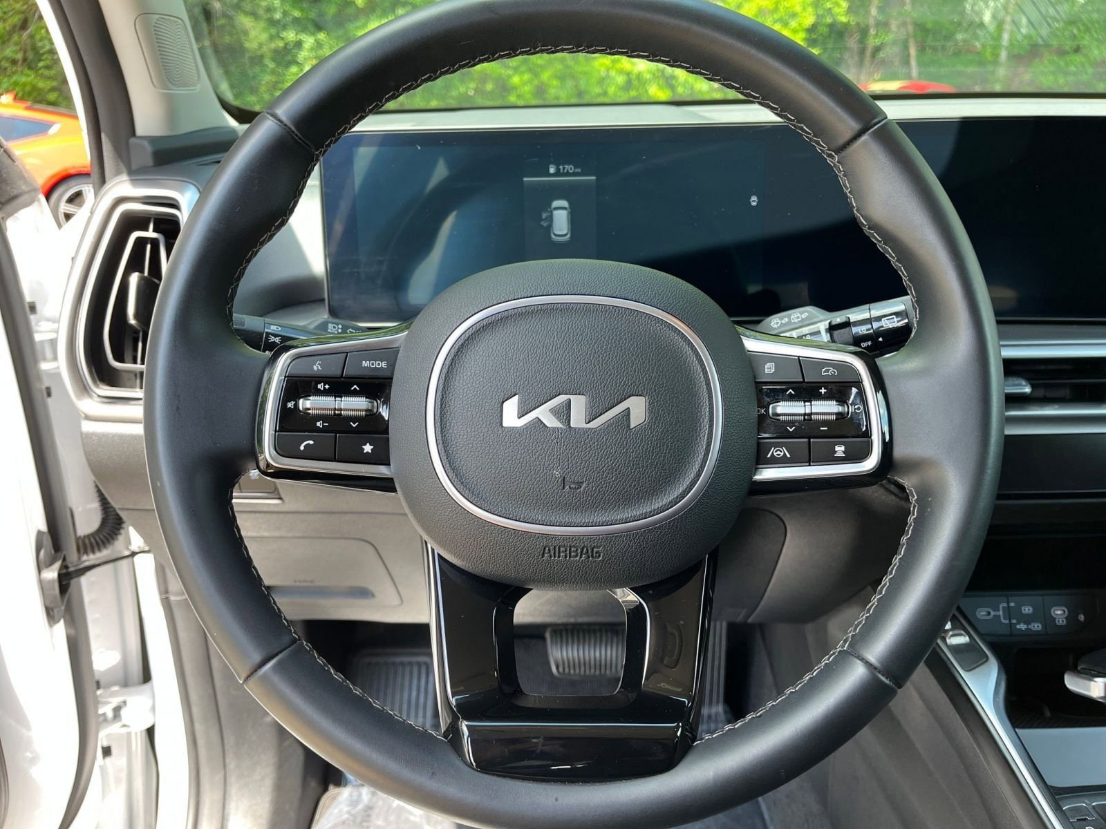 2024 Kia Sorento S 29