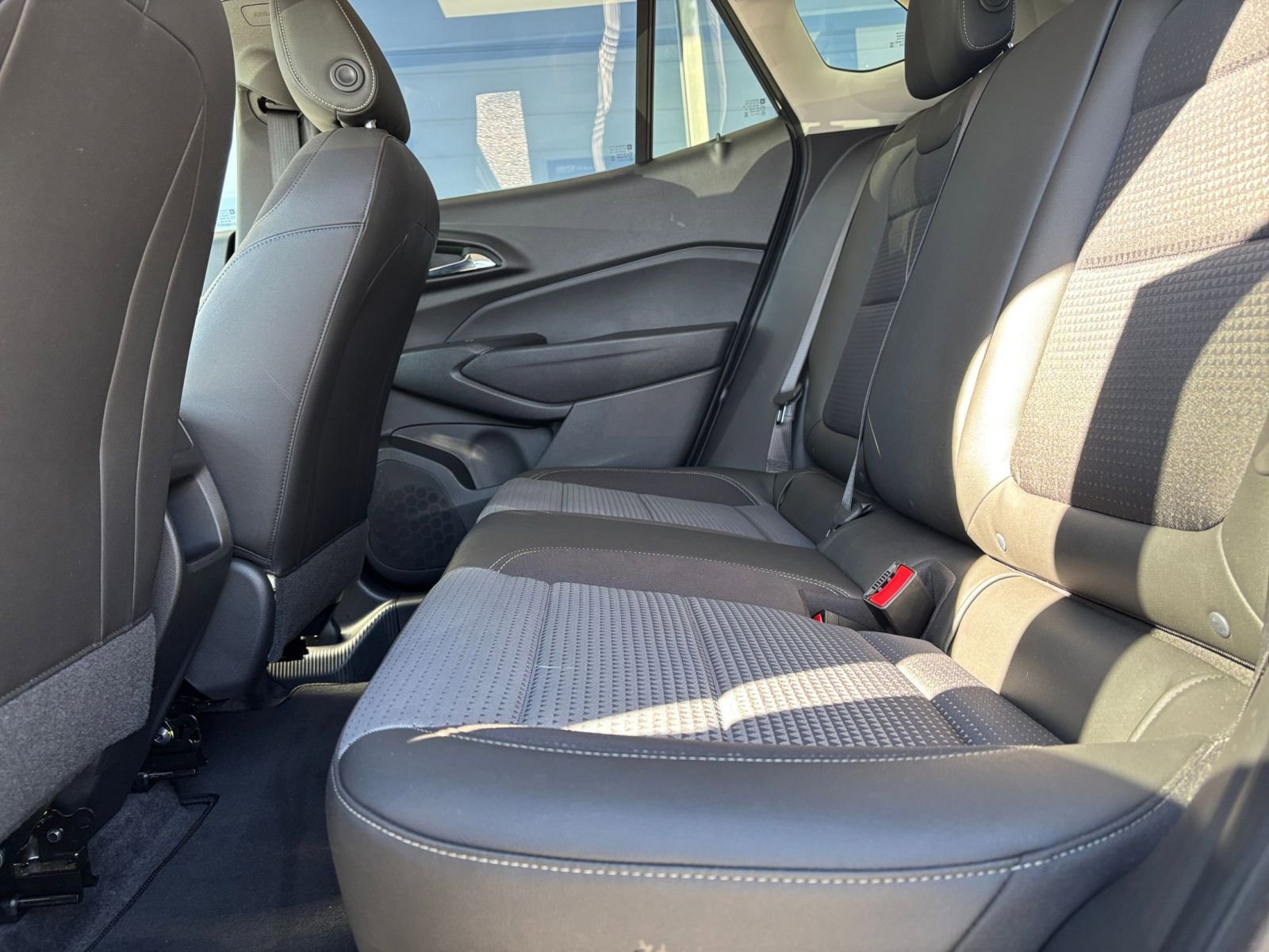 Thumbnail: 2025 Chevrolet Trax - 27