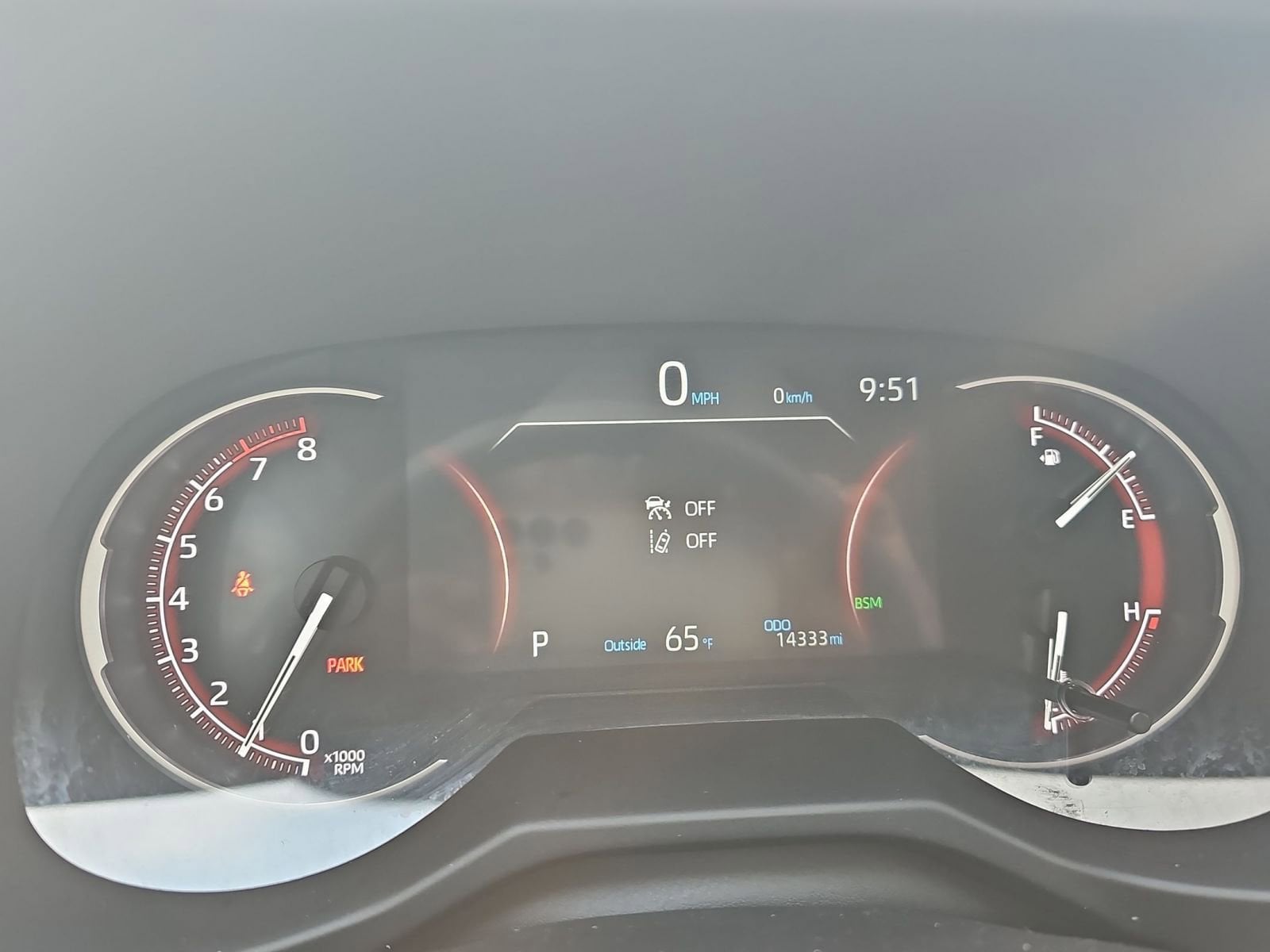 Thumbnail: 2025 Toyota RAV4 - 9