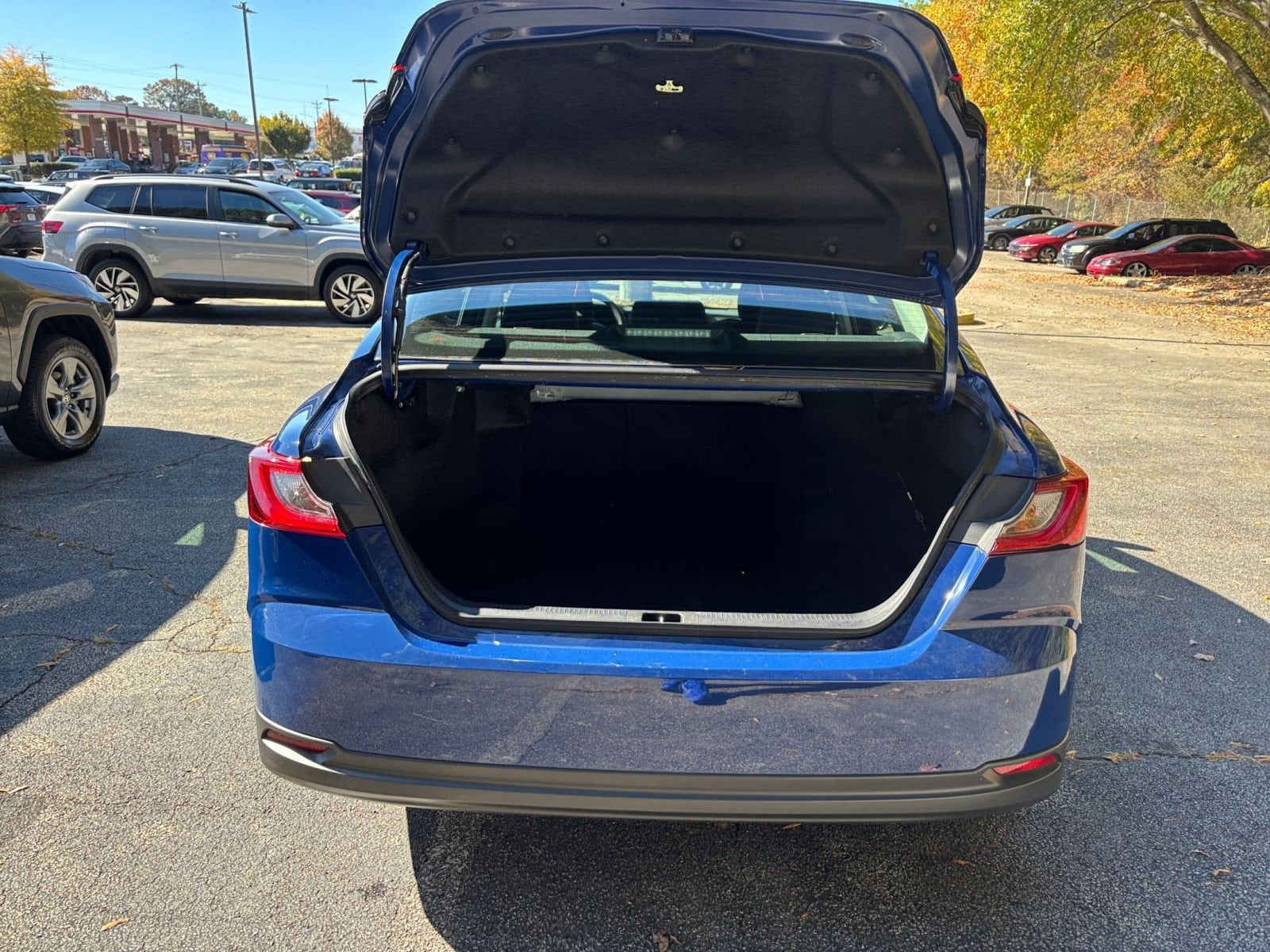 Thumbnail: 2025 Toyota Camry - 31