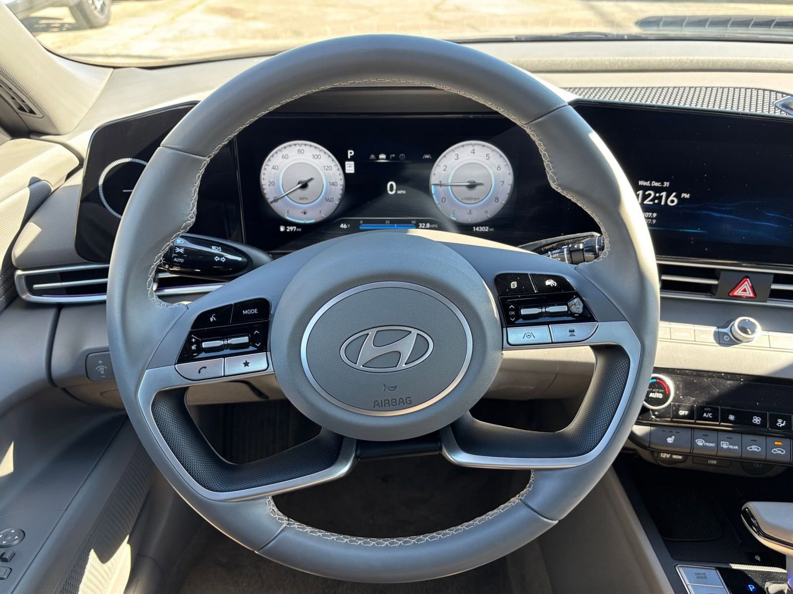 Thumbnail: 2025 Hyundai Elantra - 28