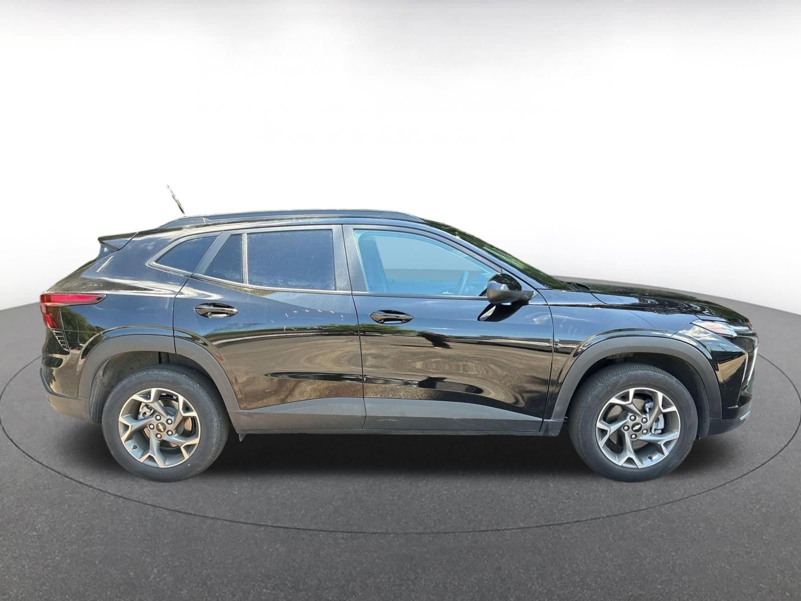 Thumbnail: 2025 Chevrolet Trax - 8