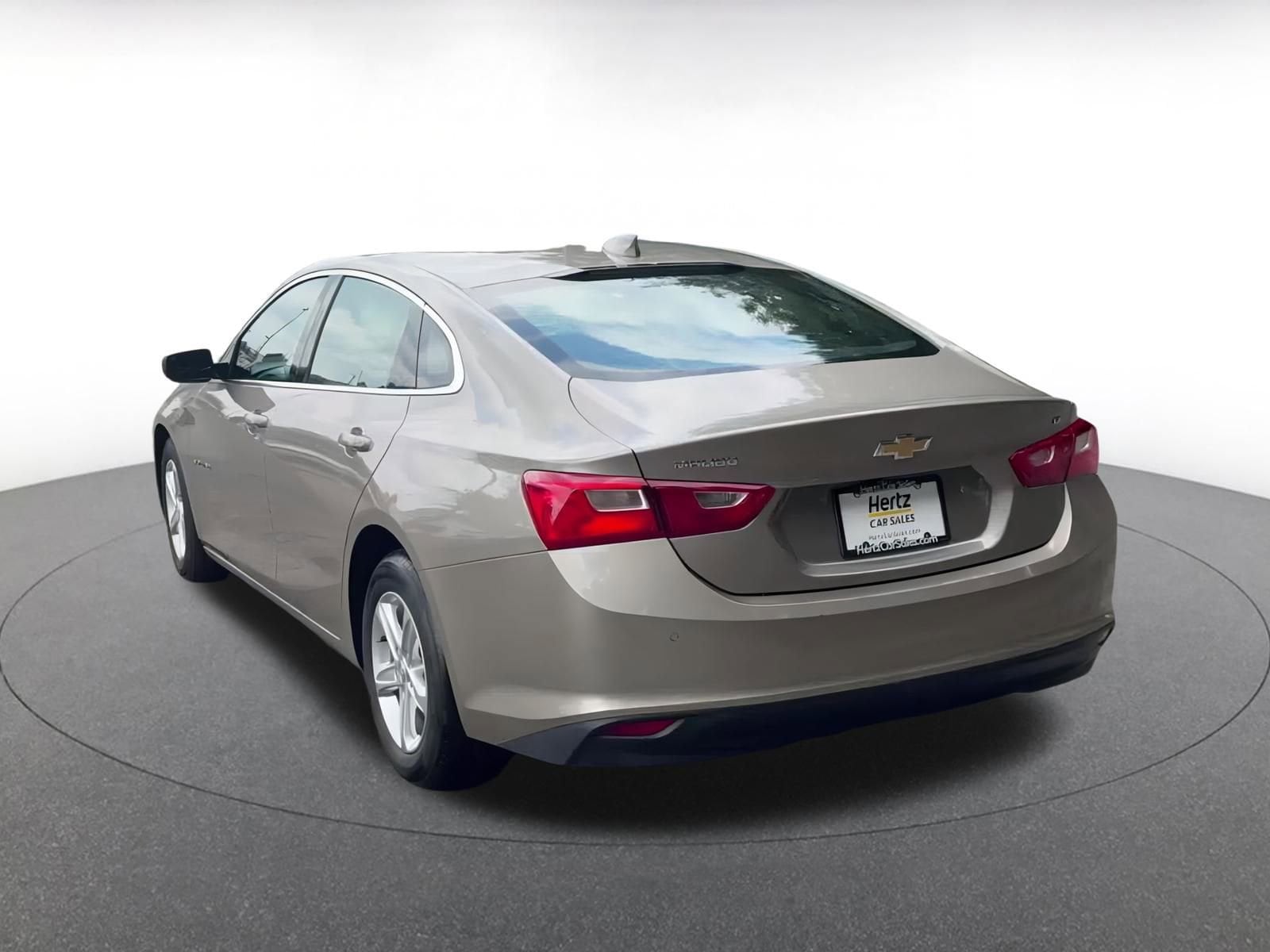 Thumbnail: 2024 Chevrolet Malibu - 11