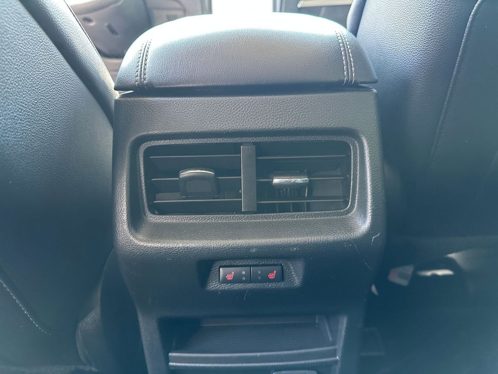 Thumbnail: 2022 Ford Edge - 24